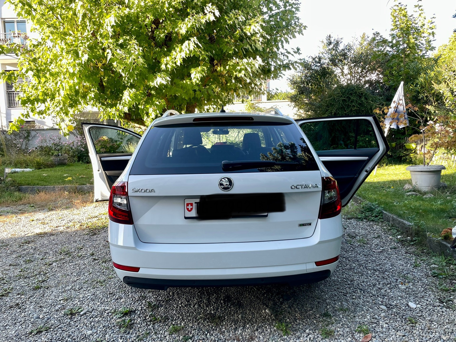 SKODA 1.4 TSI G-TEC Ambition DSG-image-4