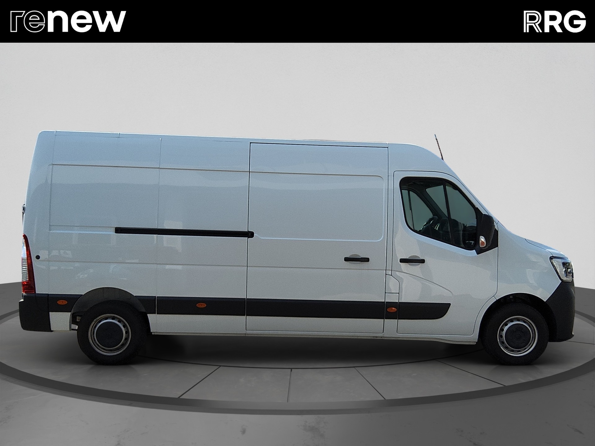 RENAULT Master T35 2.3 Blue dCi 135 L3H2-image-1
