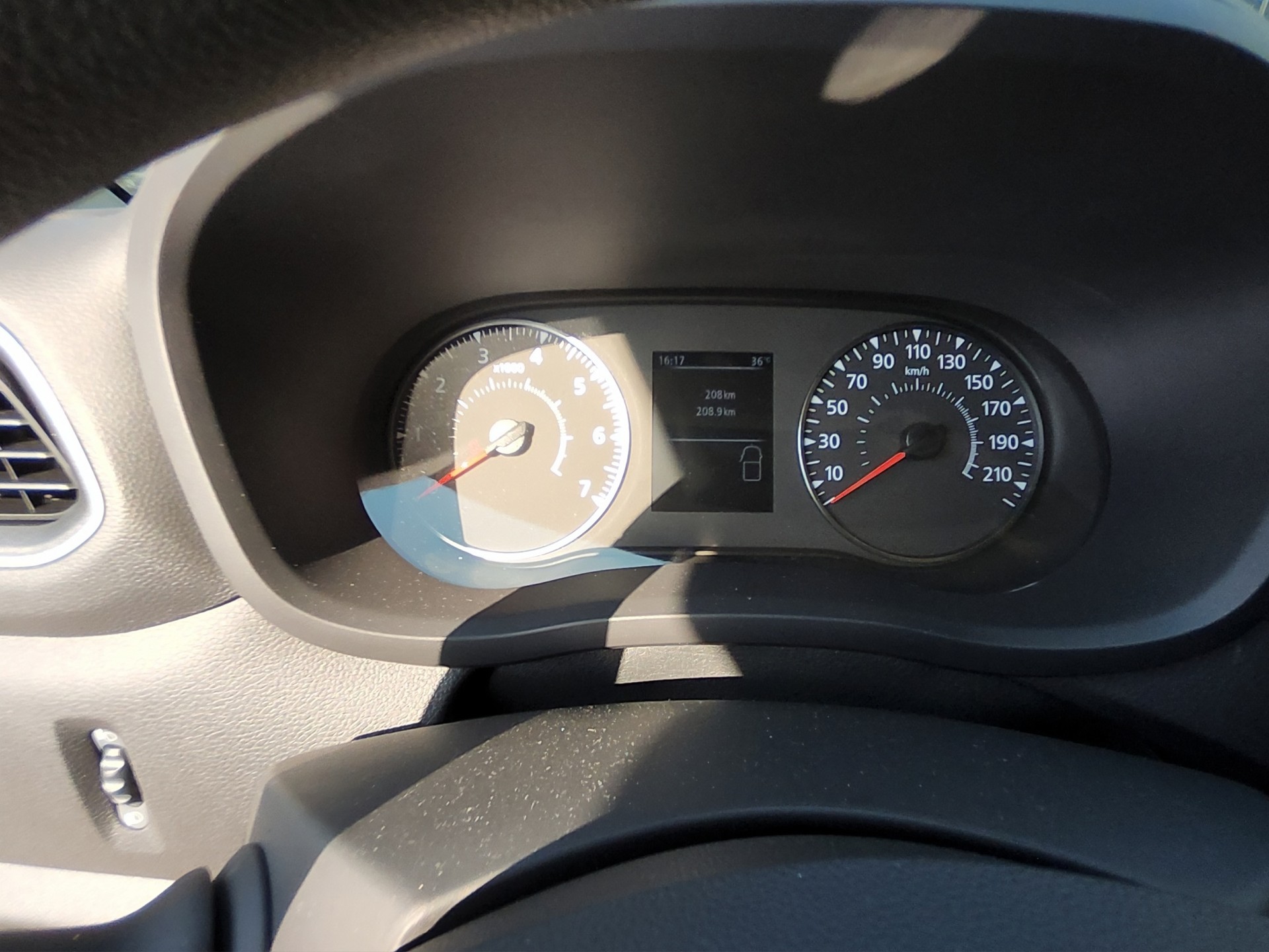RENAULT Master T35 2.3 Blue dCi 135 L3H2-image-10