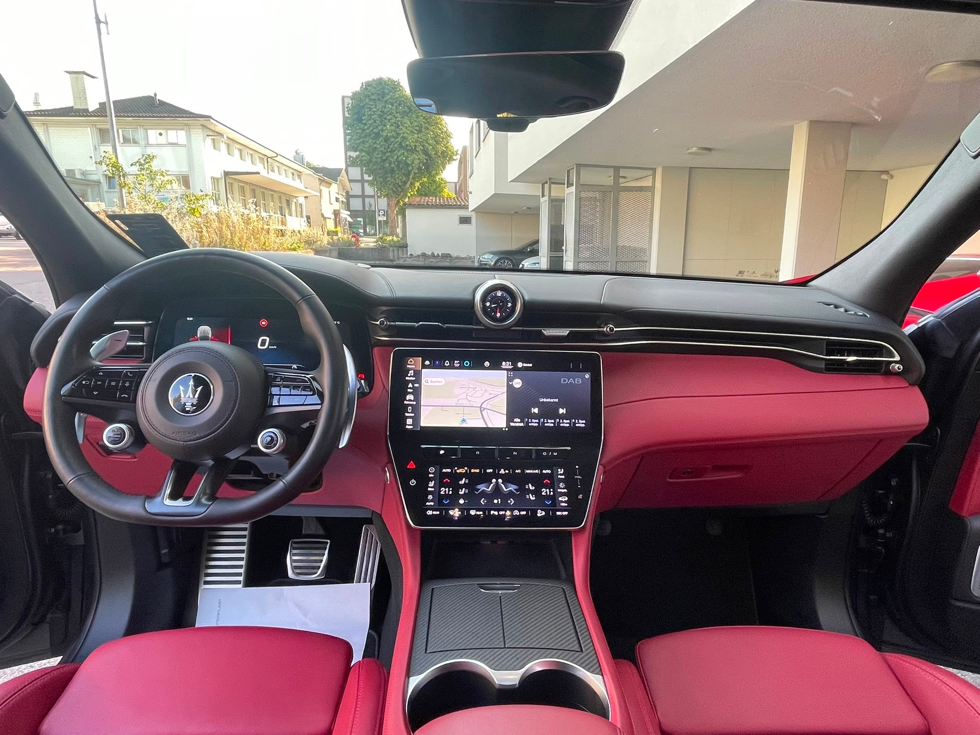 MASERATI Grecale 3.0 V6 Twin-Turbo mit 530 PS, 8-Gang-Automatik Trofeo Automatica-image-10