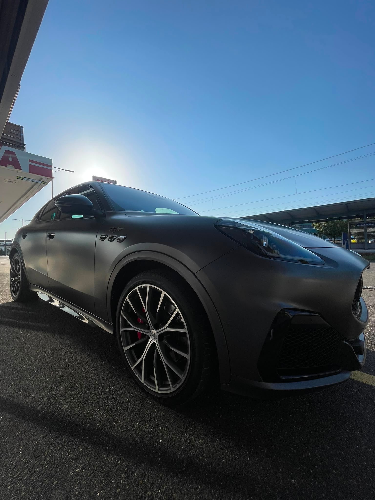 MASERATI Grecale 3.0 V6 Twin-Turbo mit 530 PS, 8-Gang-Automatik Trofeo Automatica-image-4