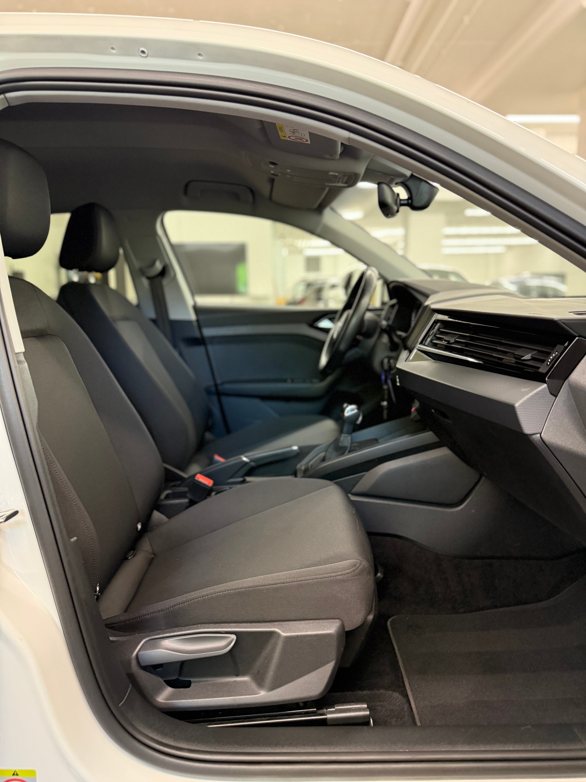AUDI A1 Sportback 30 TFSI S-tronic-image-19