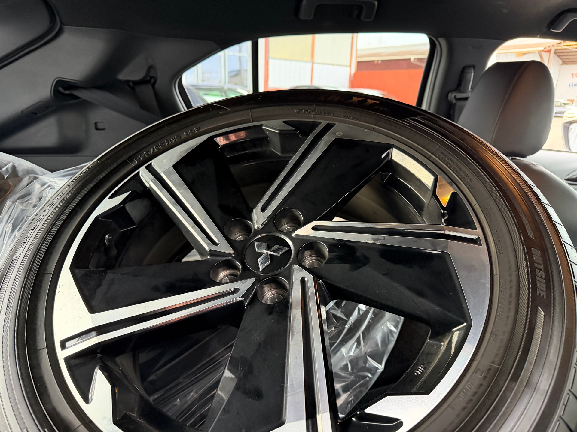 MITSUBISHI Eclipse Cross 2.4 PHEV Instyle 4WD ** Frisch MFK ** Anhängerkupplung 1500**-image-15