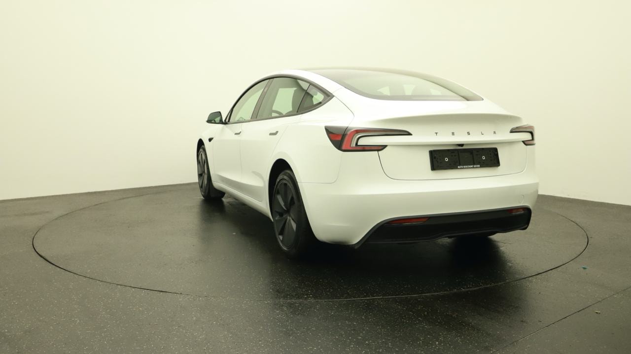TESLA Model 3 Long Range RWD-image-3