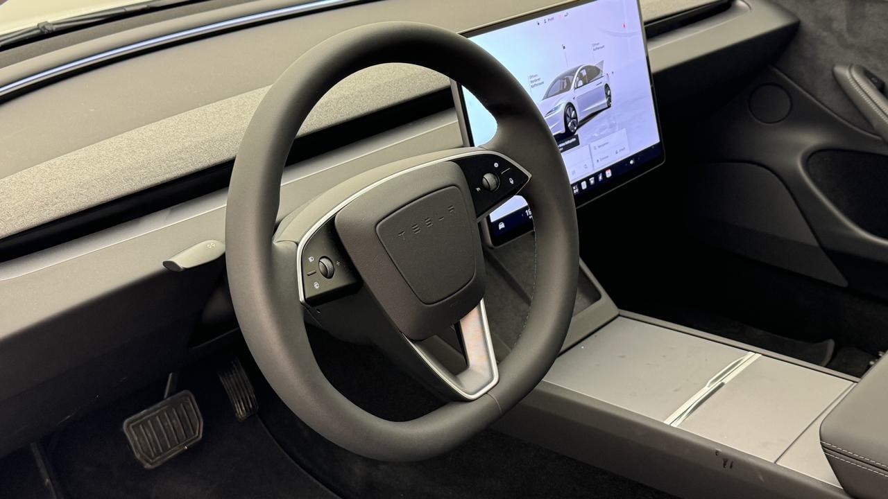 TESLA Model 3 Long Range RWD-image-6