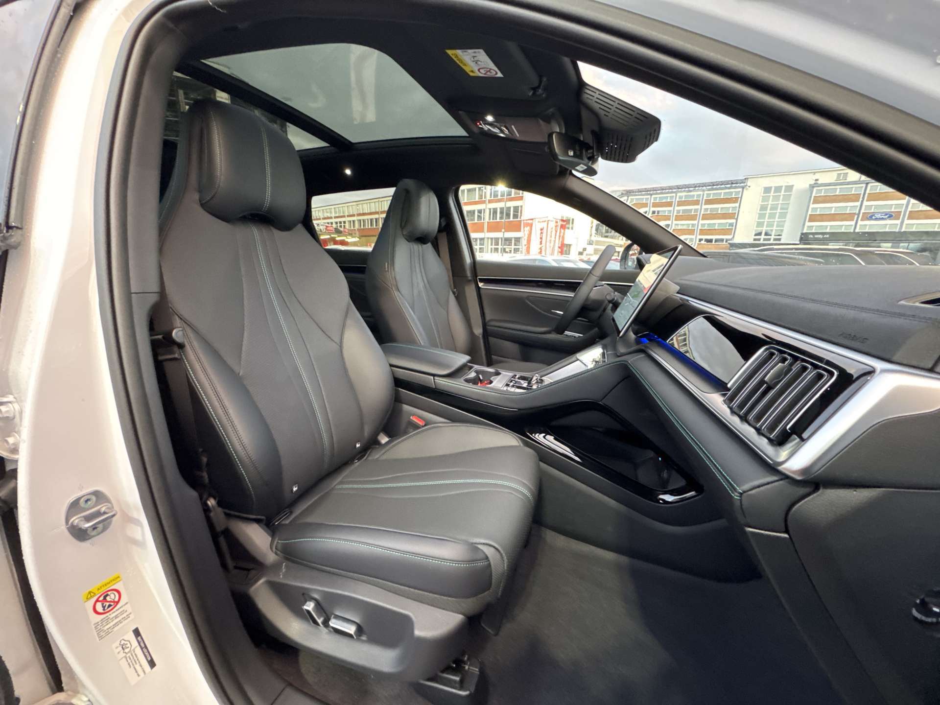 BYD Seal U DM-i PHEV Design AWD 324PS Automat-image-11