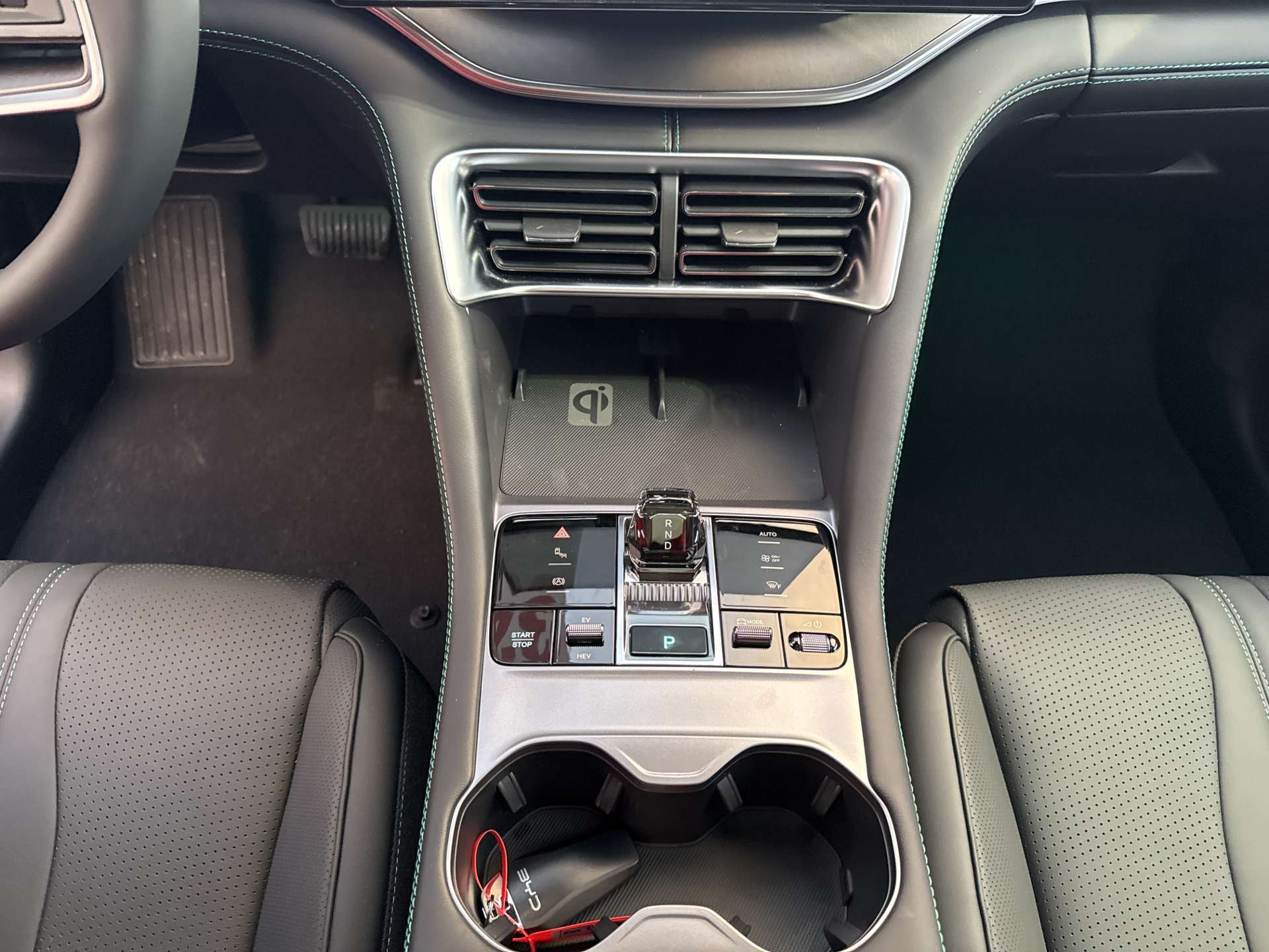 BYD Seal U DM-i PHEV Design AWD 324PS Automat-image-10