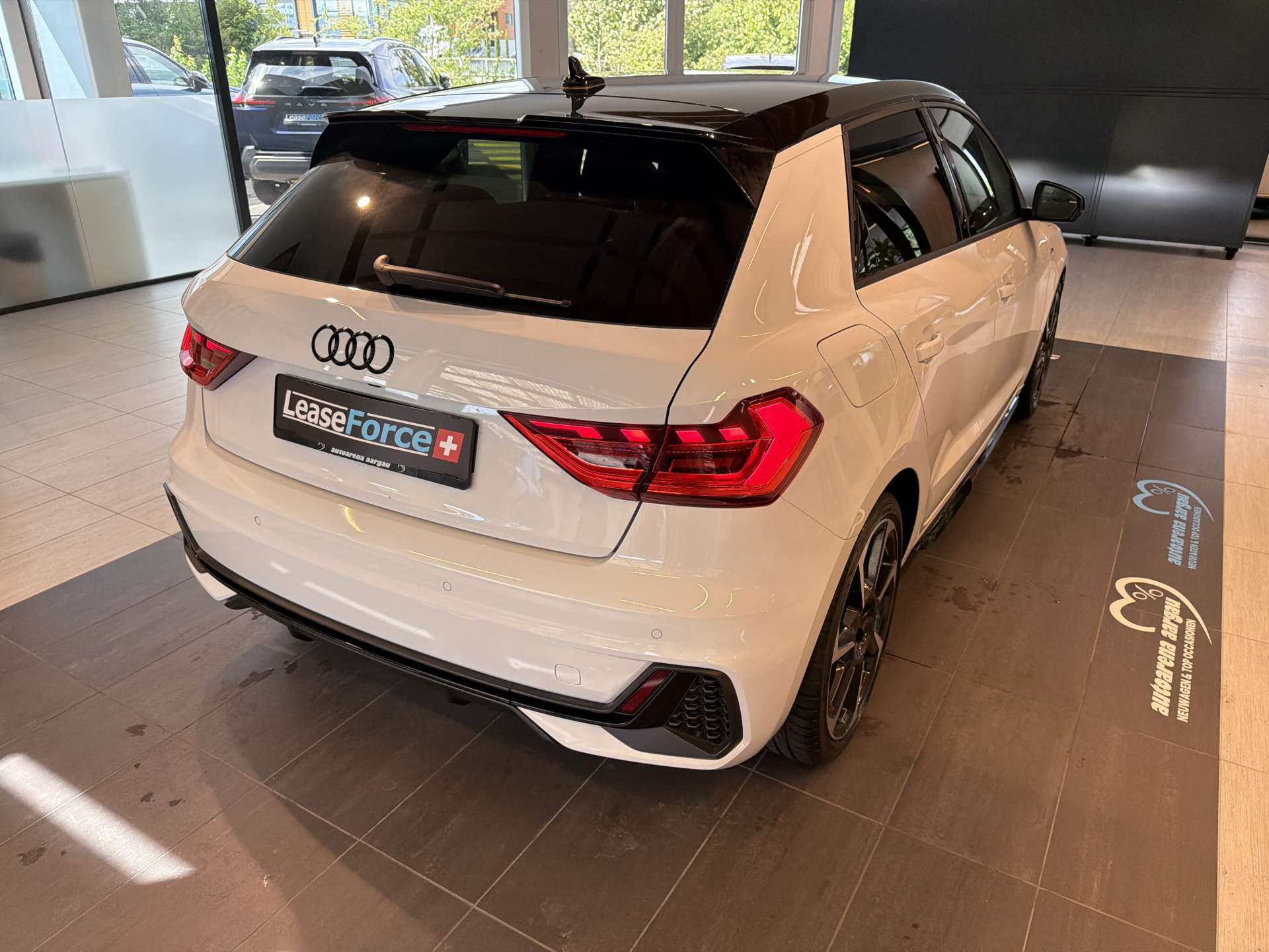 AUDI A1 Sportback 30 TFSi S-Line Black-Edition S-Tronic Automat-image-2