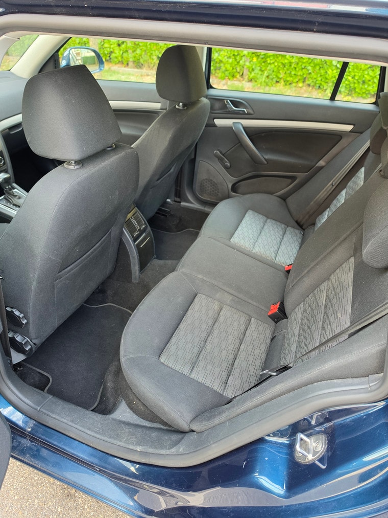 SKODA Octavia Combi 1.8 TSI Laurin & Klement DSG-image-5