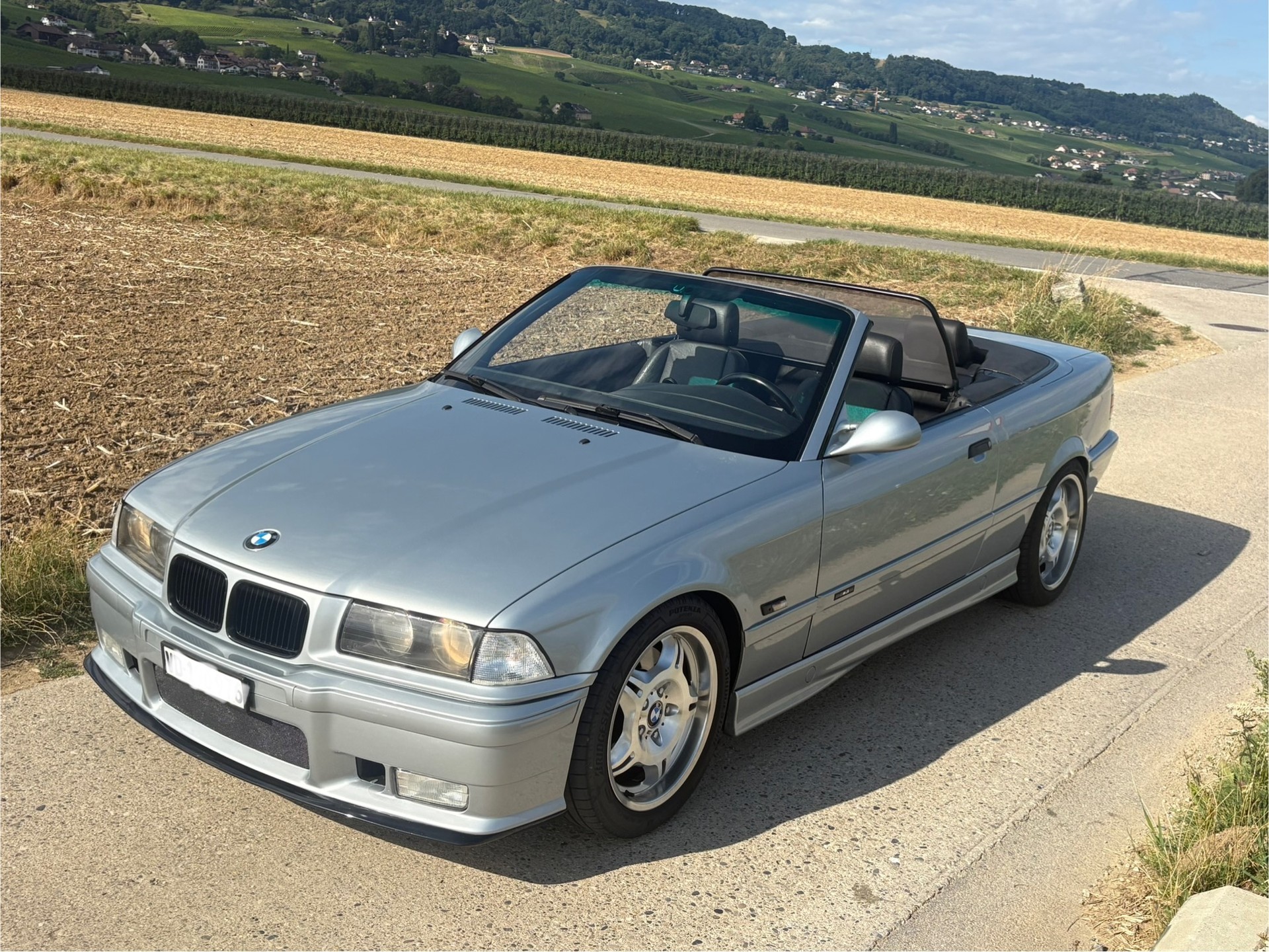 BMW M3 E36 Cabrio - Manuelle - Expertisée-image-0