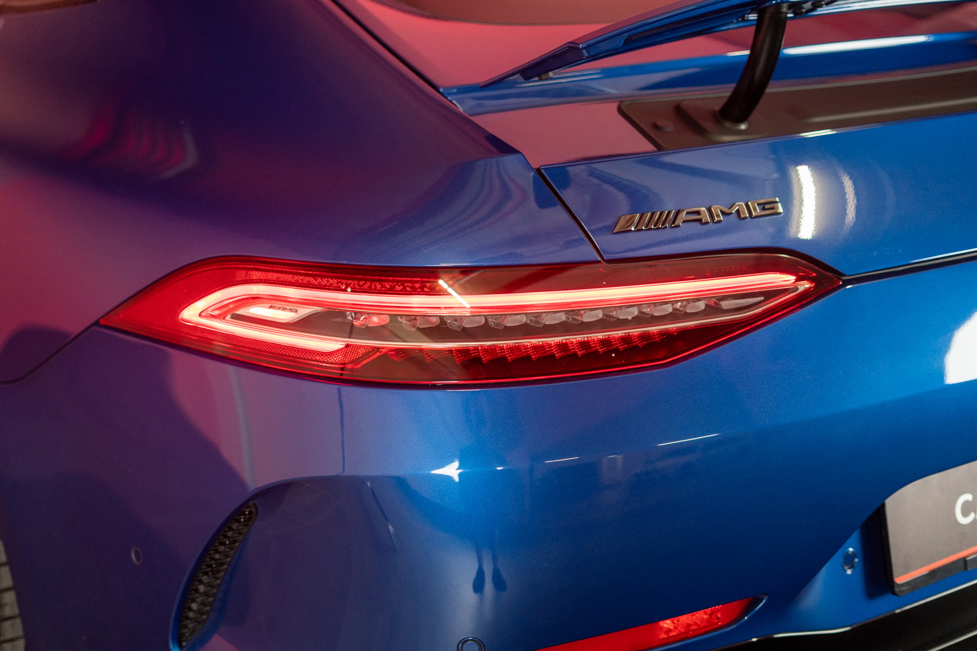 MERCEDES-BENZ AMG GT 63 S 4matic+ / 21" Aversus / Sportsitze / Burmester-image-7