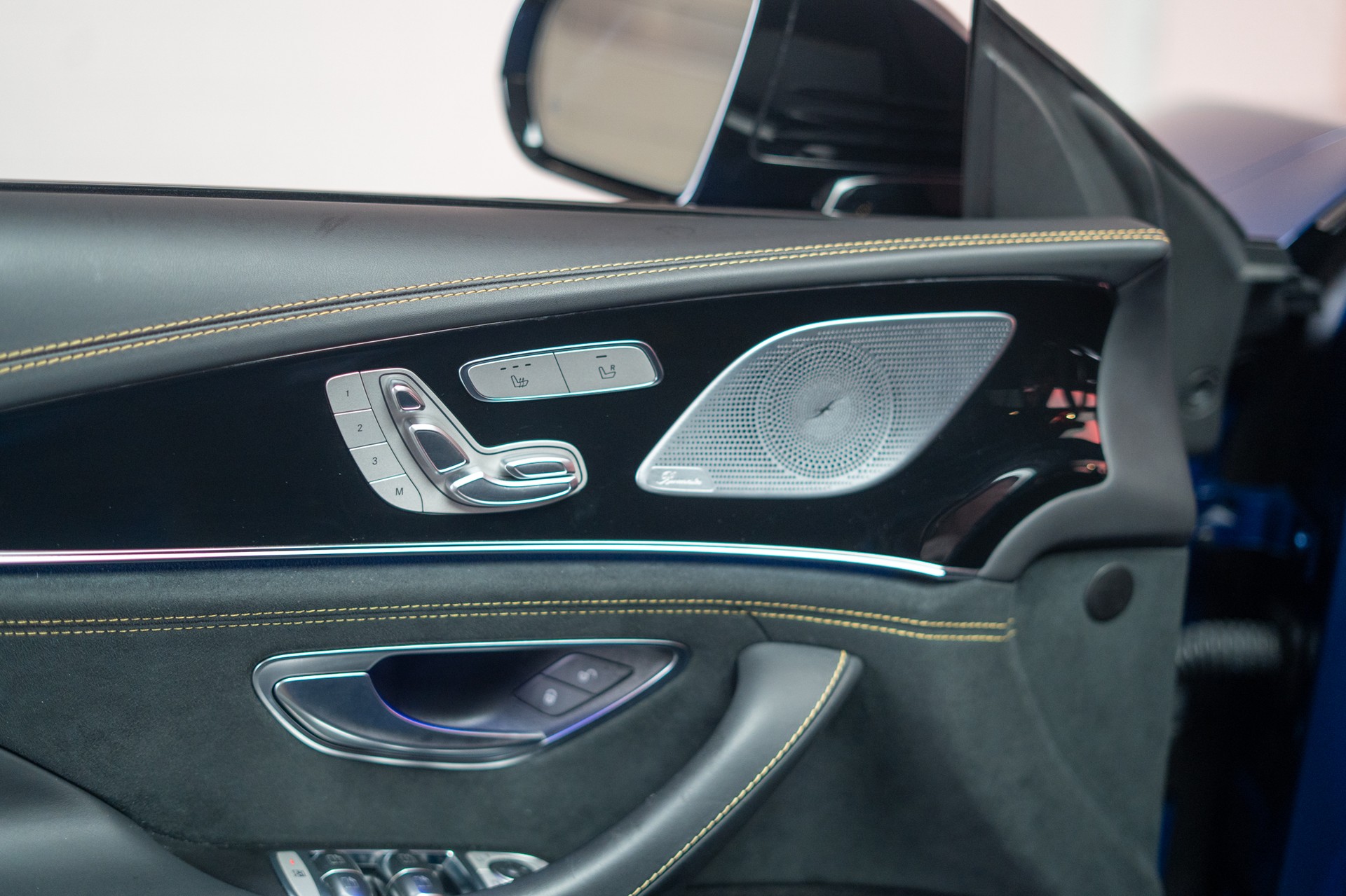 MERCEDES-BENZ AMG GT 63 S 4matic+ / 21" Aversus / Sportsitze / Burmester-image-12