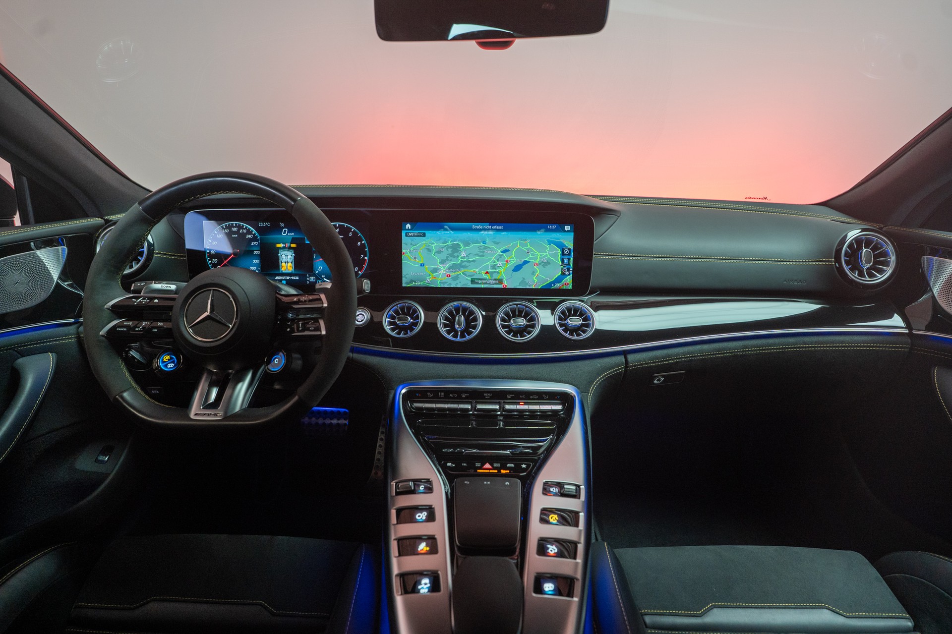 MERCEDES-BENZ AMG GT 63 S 4matic+ / 21" Aversus / Sportsitze / Burmester-image-19