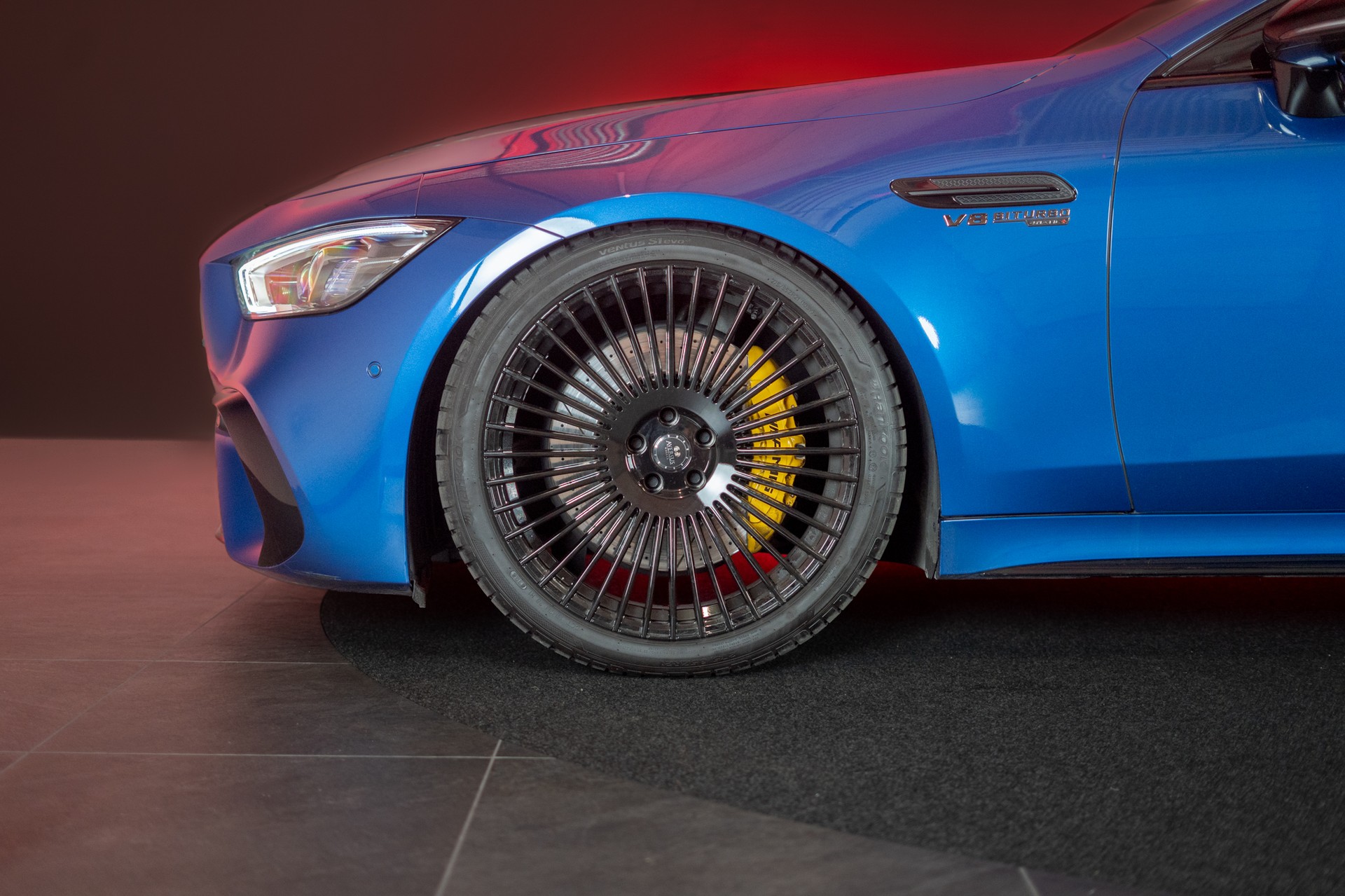 MERCEDES-BENZ AMG GT 63 S 4matic+ / 21" Aversus / Sportsitze / Burmester-image-31