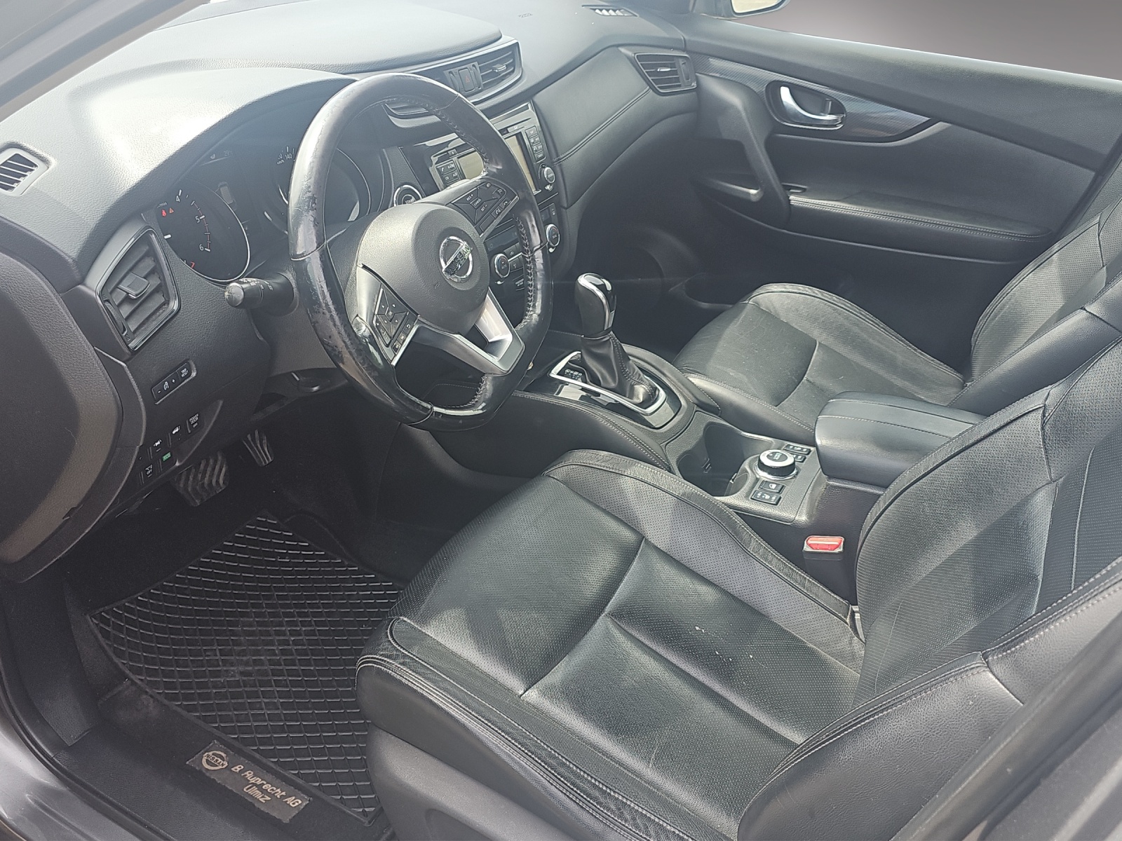 NISSAN X-Trail 2.0 dCi Tekna 4x4-image-5