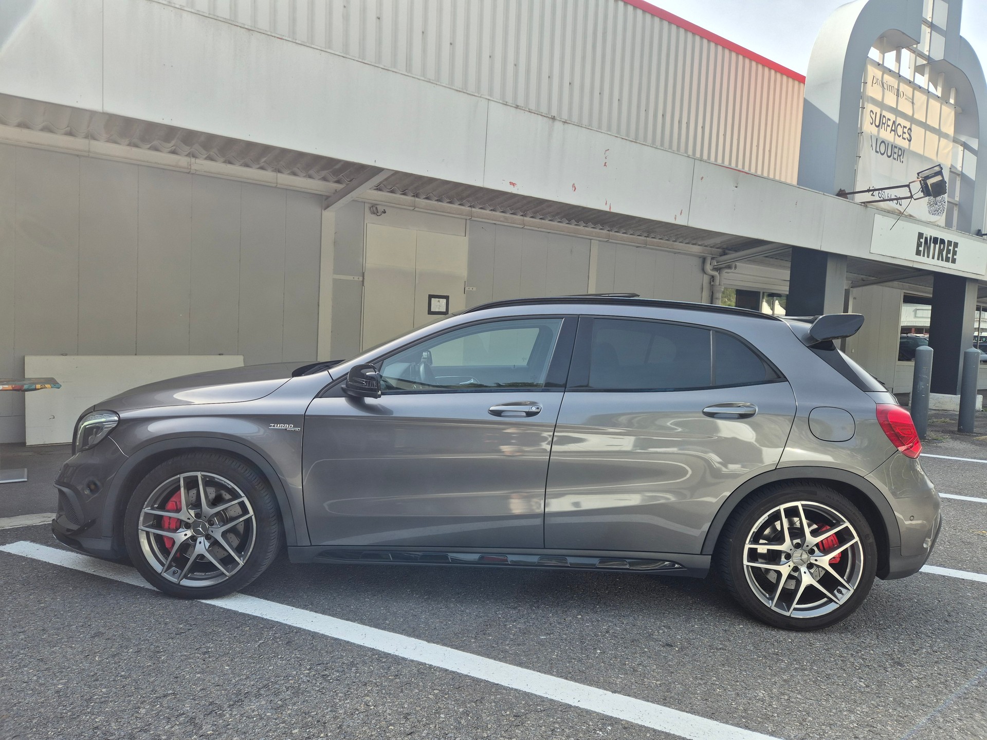 MERCEDES-BENZ GLA 45 AMG 4Matic 7G-DCT-image-10