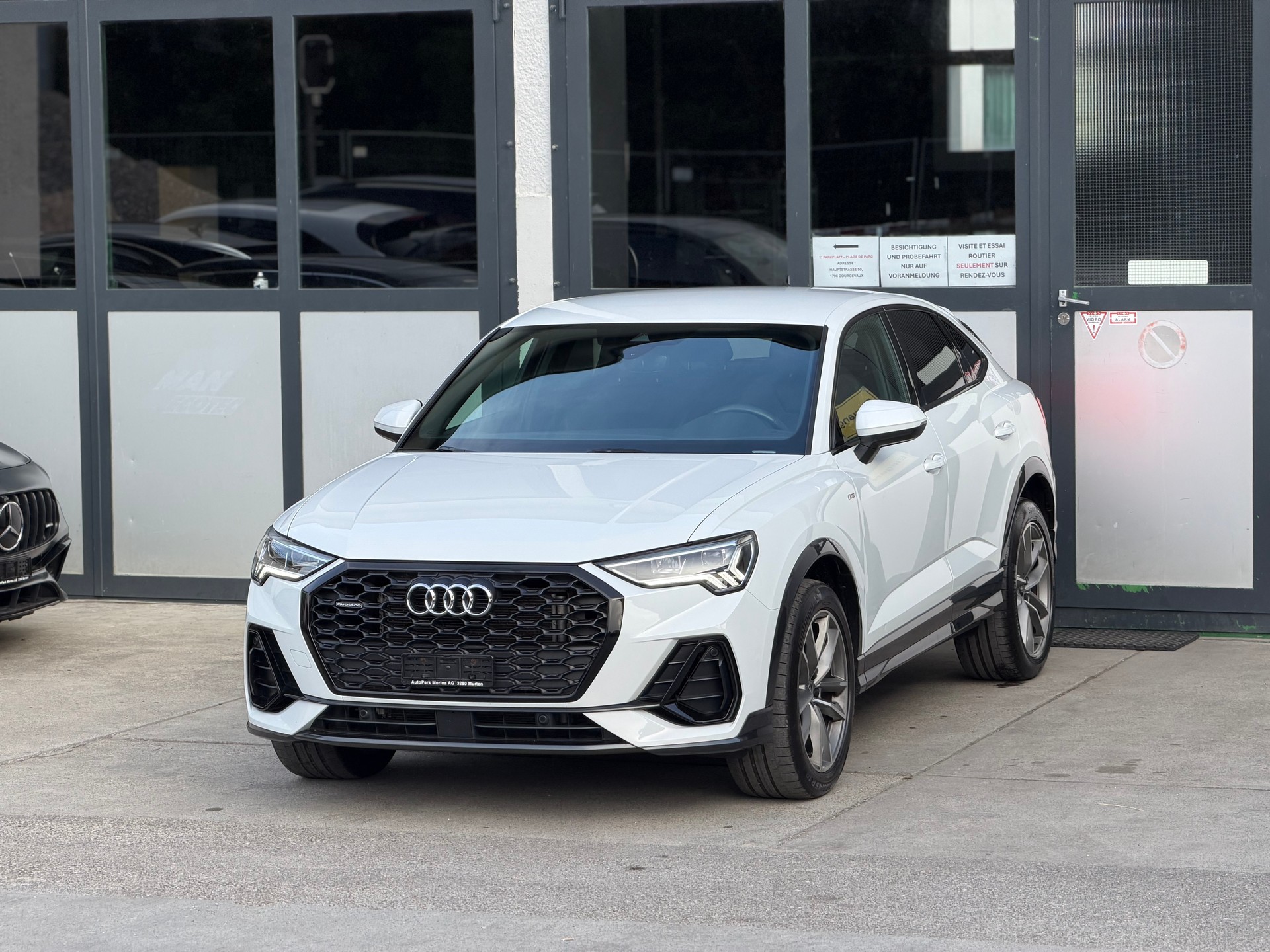 AUDI Q3 Sportback 40 TDI S line quattro S-tronic-showroom-element-1