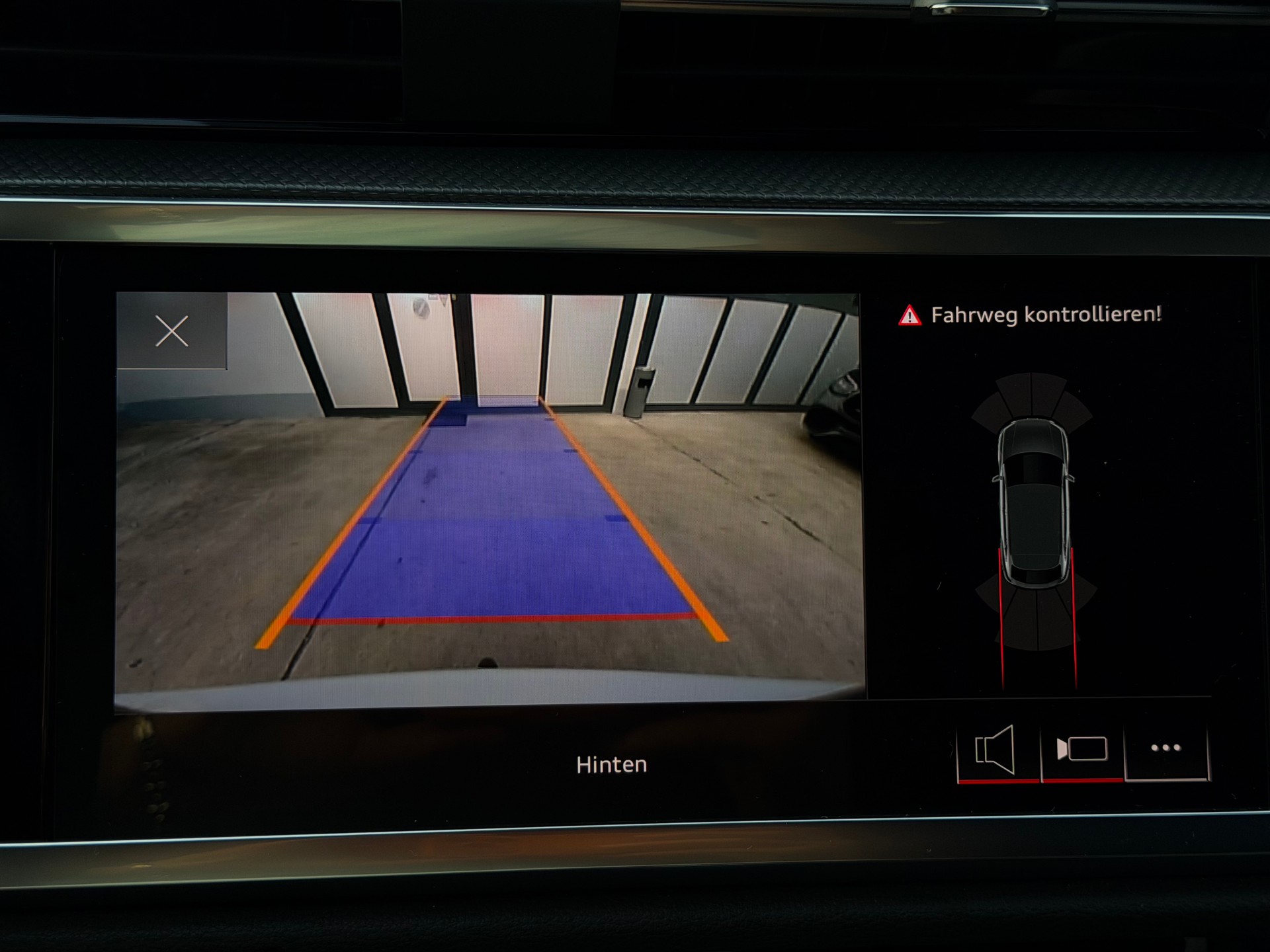 AUDI Q3 Sportback 40 TDI S line quattro S-tronic-image-19