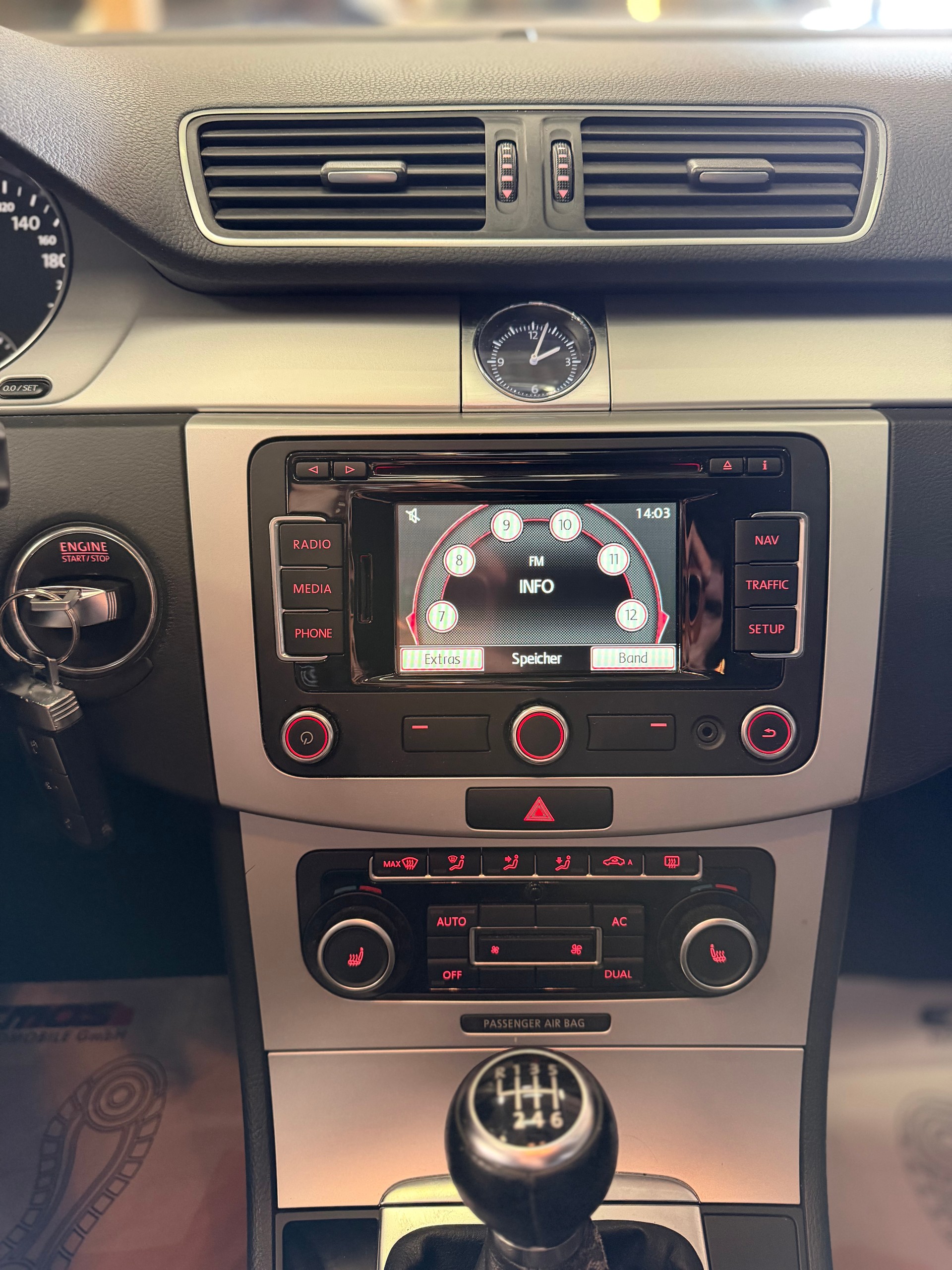 VW Passat CC 2.0 TDI ** 5 Plätz **-image-13