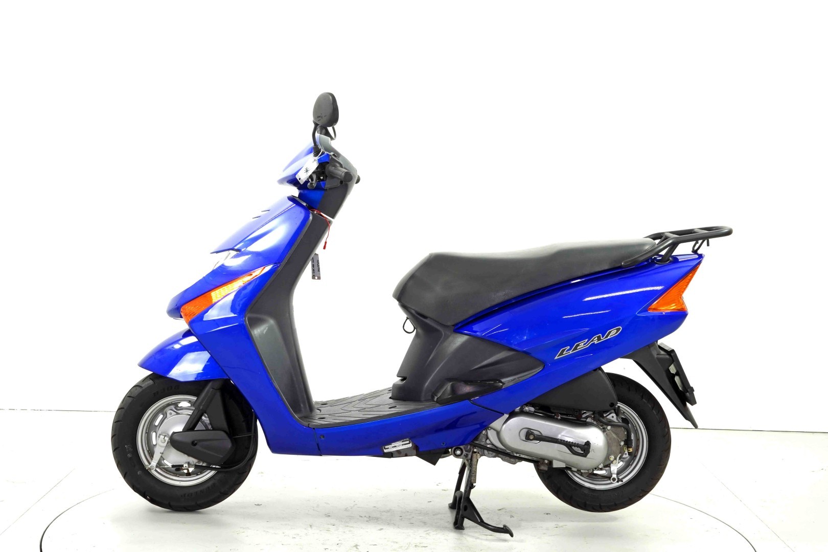 HONDA SCV 100 Lead-image-4