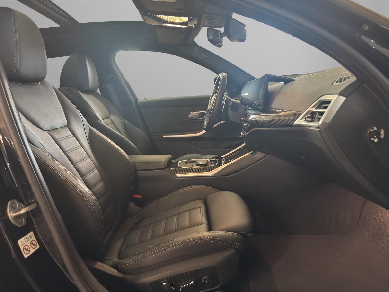 BMW M340i xDrive Touring-image-19