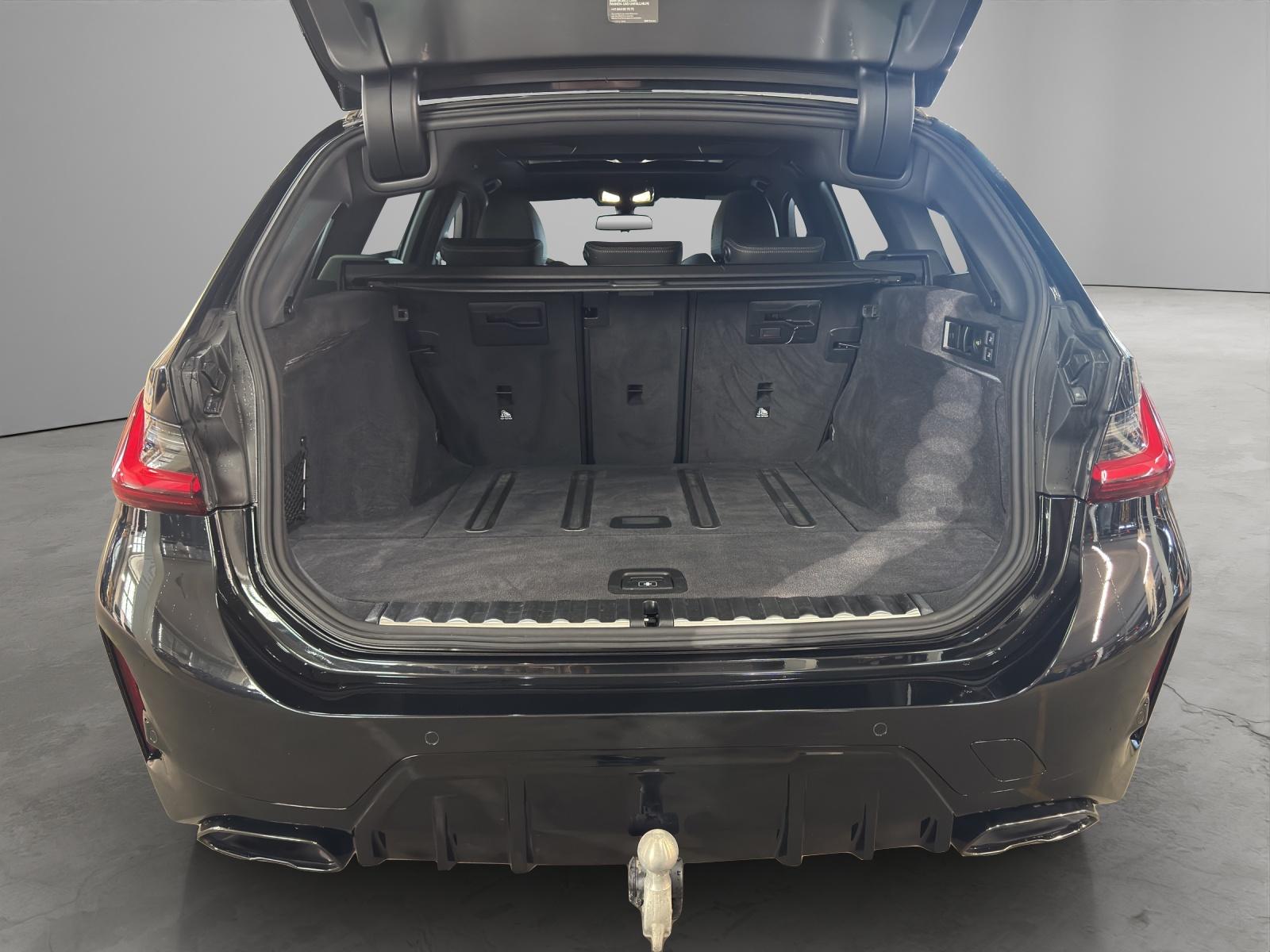 BMW M340i xDrive Touring-image-15