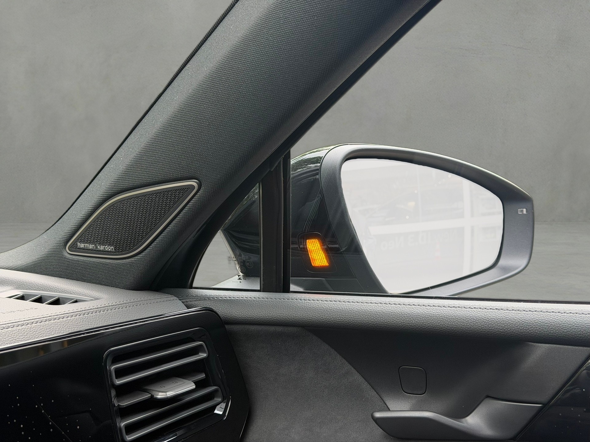 VW Tiguan 2.0 TSI DSG R-Line Plus 4Motion-image-25