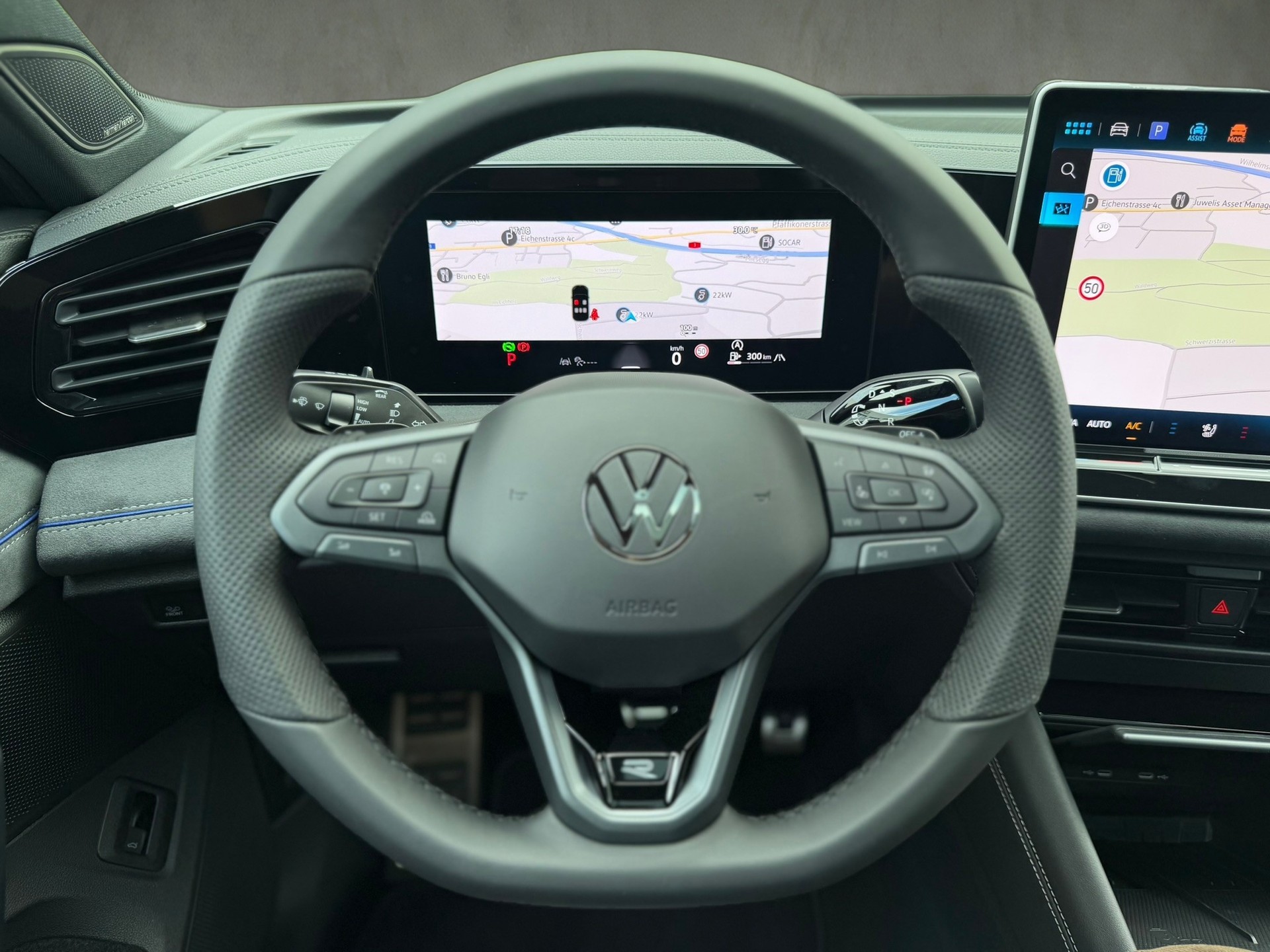 VW Tiguan 2.0 TSI DSG R-Line Plus 4Motion-image-23