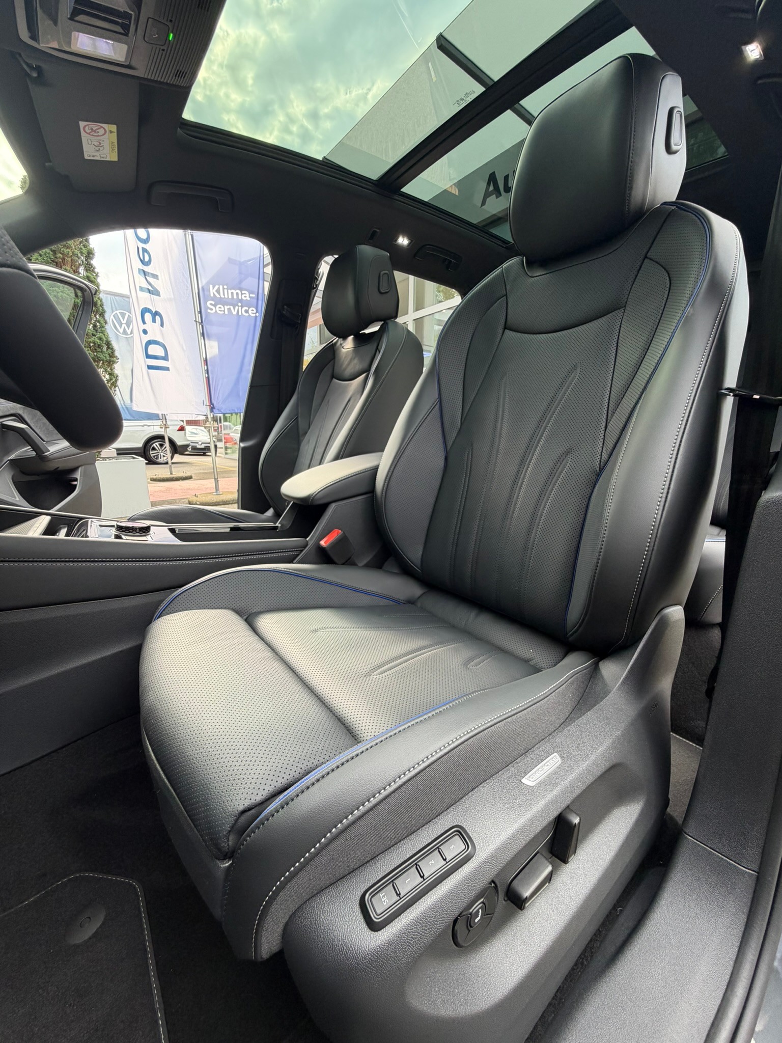 VW Tiguan 2.0 TSI DSG R-Line Plus 4Motion-image-11