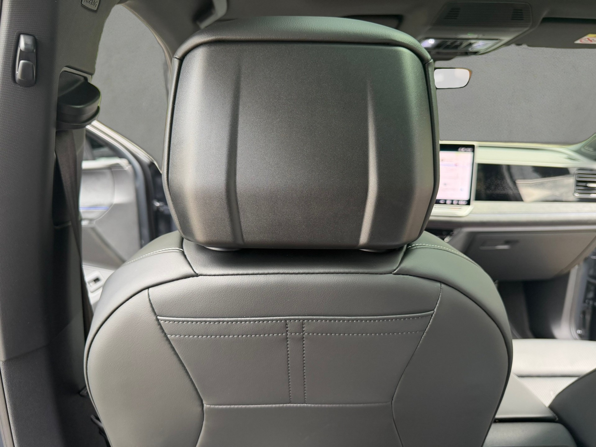 VW Tiguan 2.0 TSI DSG R-Line Plus 4Motion-image-14
