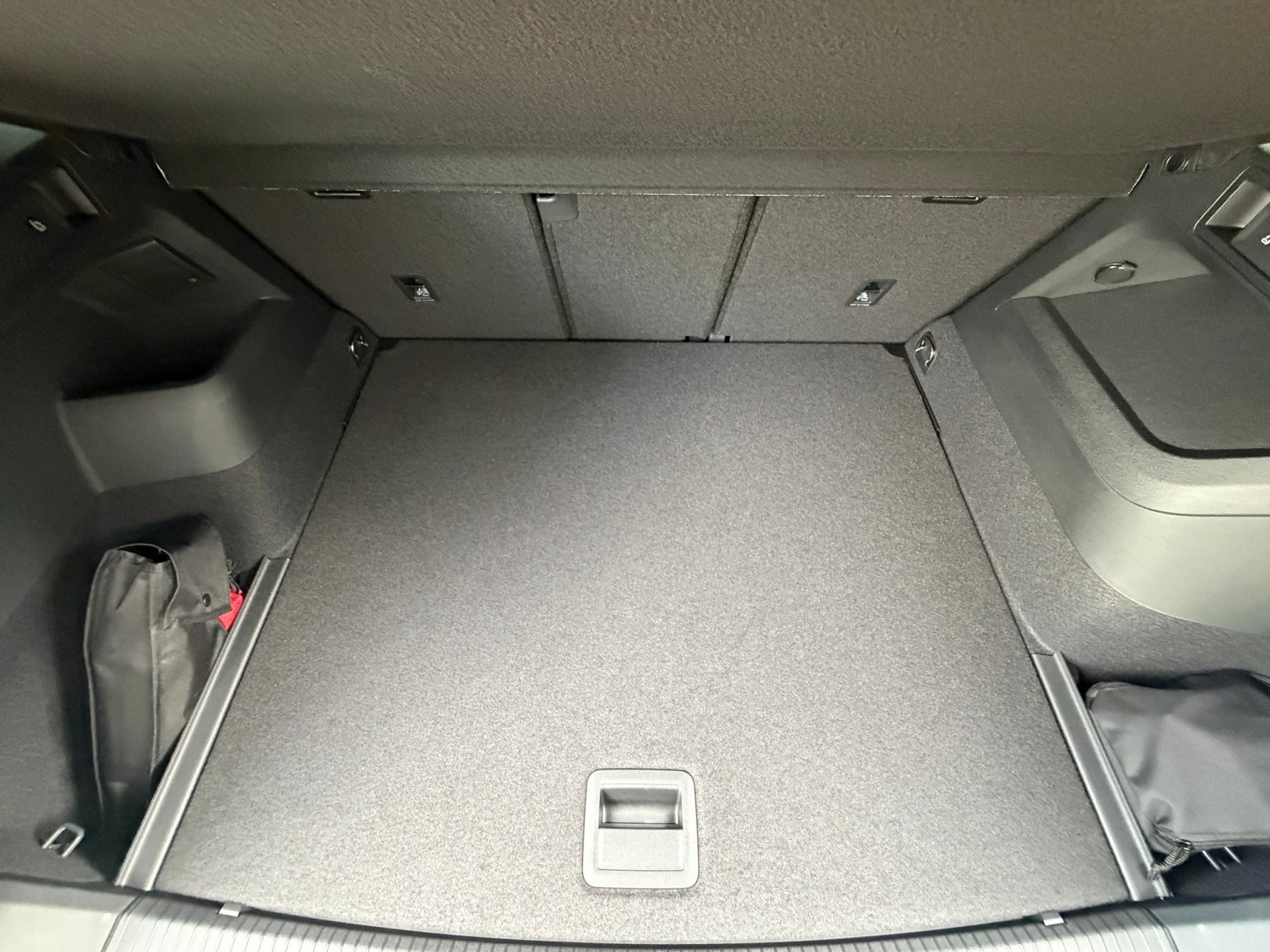 VW Tiguan 2.0 TSI DSG R-Line Plus 4Motion-image-26