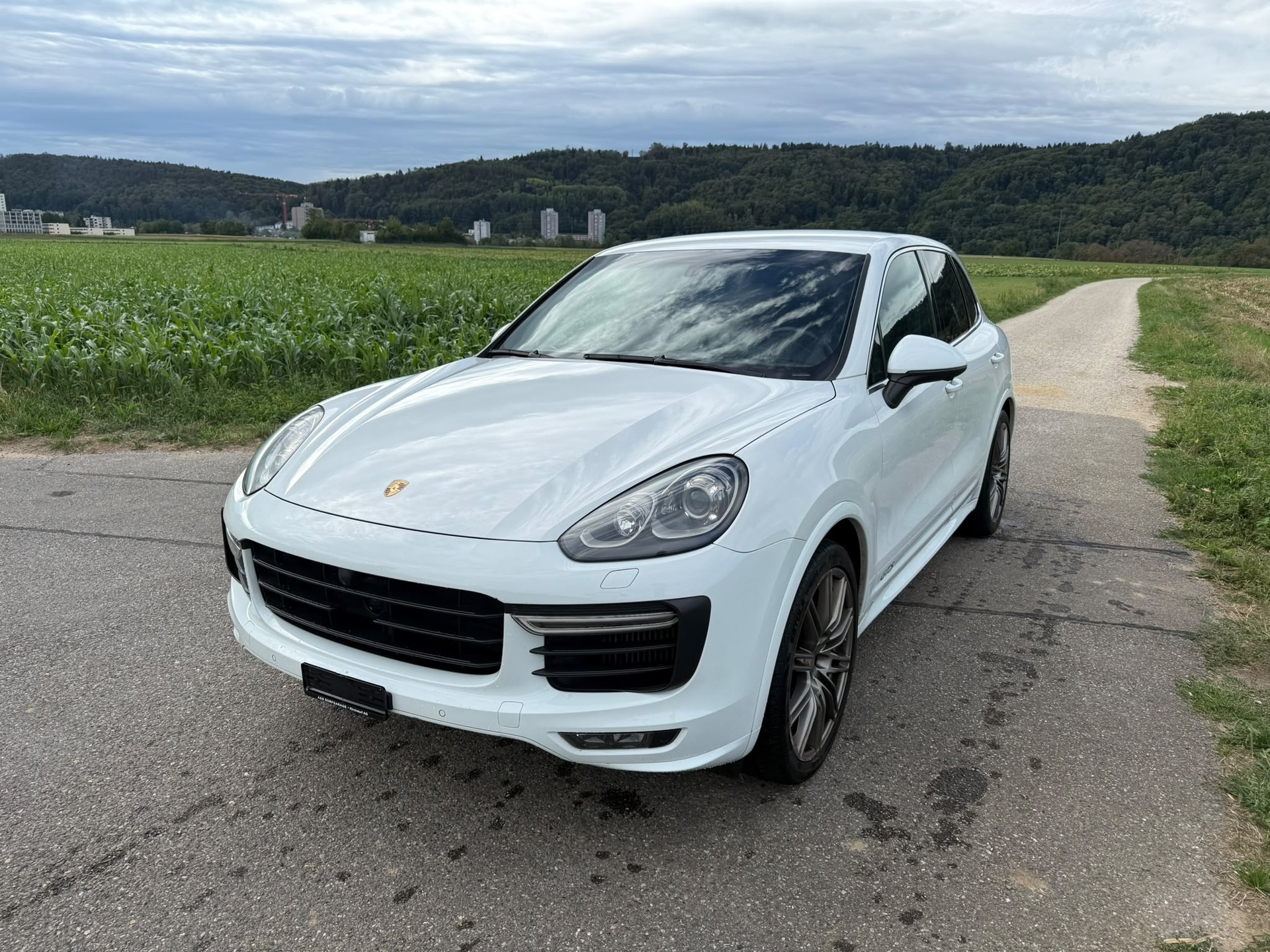 PORSCHE Cayenne GTS-image-0