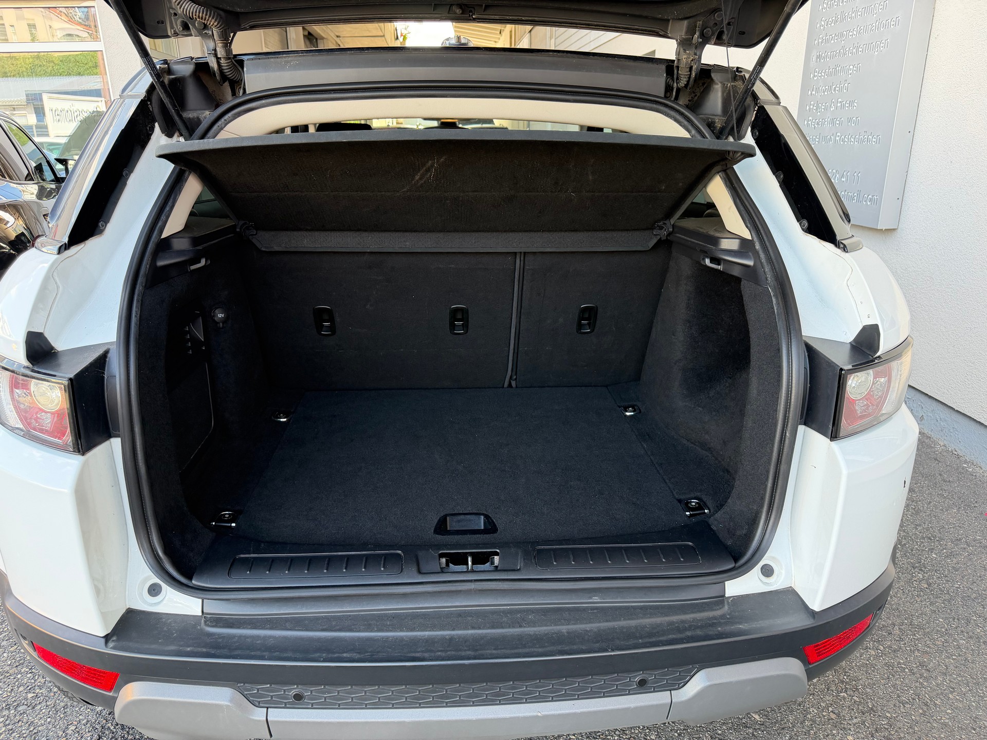 LAND ROVER Range Rover Evoque 2.2 TD4 Pure-image-8