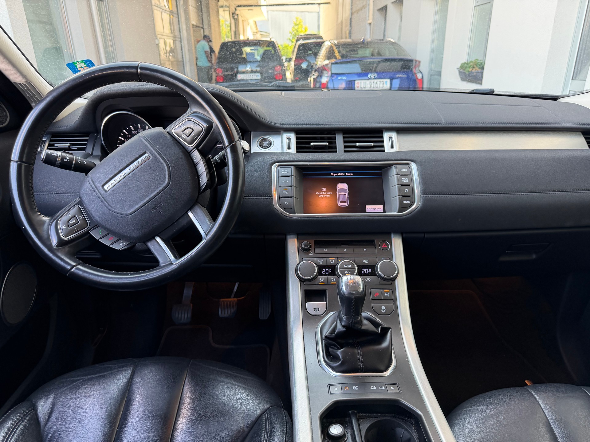 LAND ROVER Range Rover Evoque 2.2 TD4 Pure-image-9