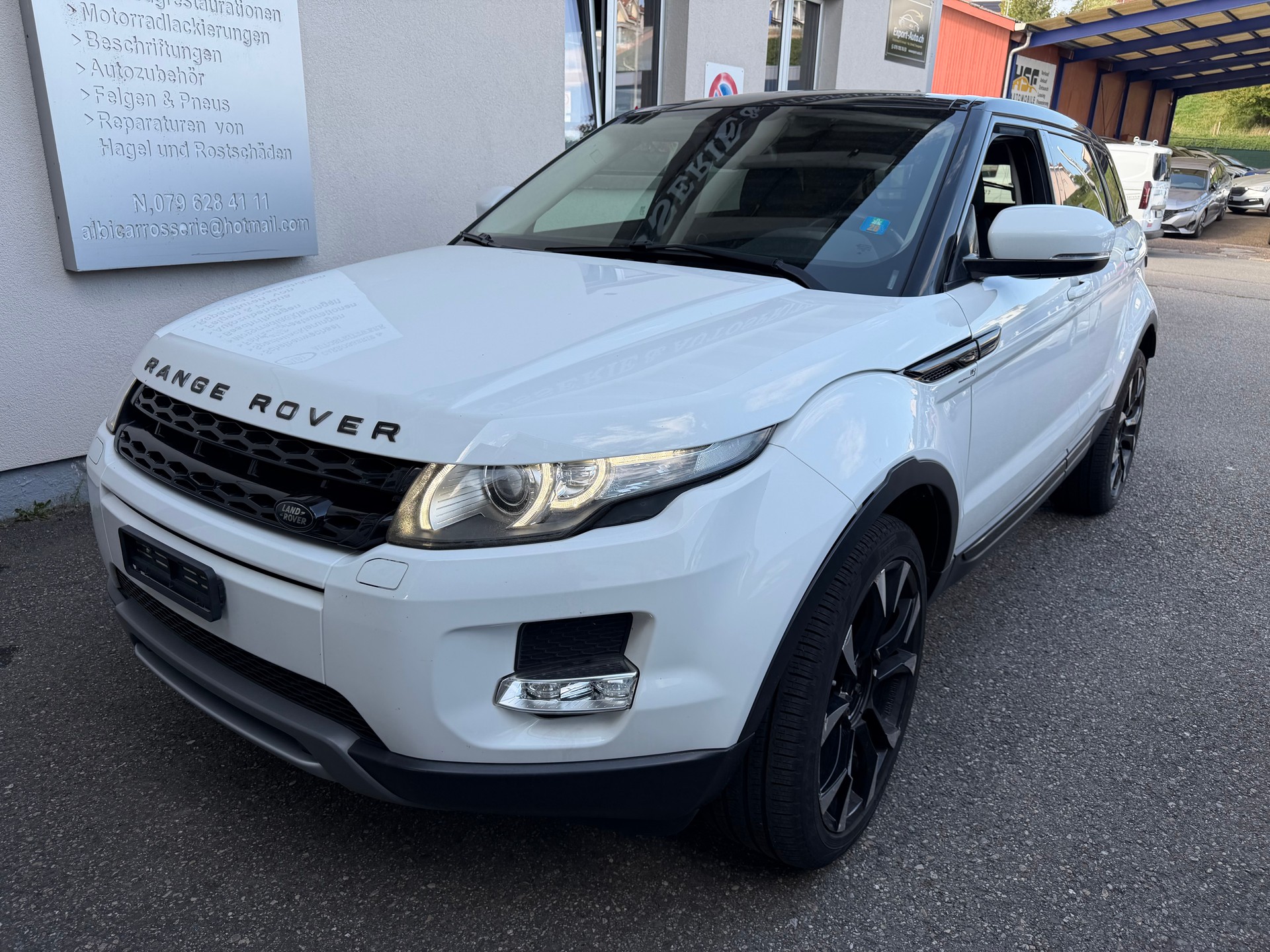 LAND ROVER Range Rover Evoque 2.2 TD4 Pure-image-1