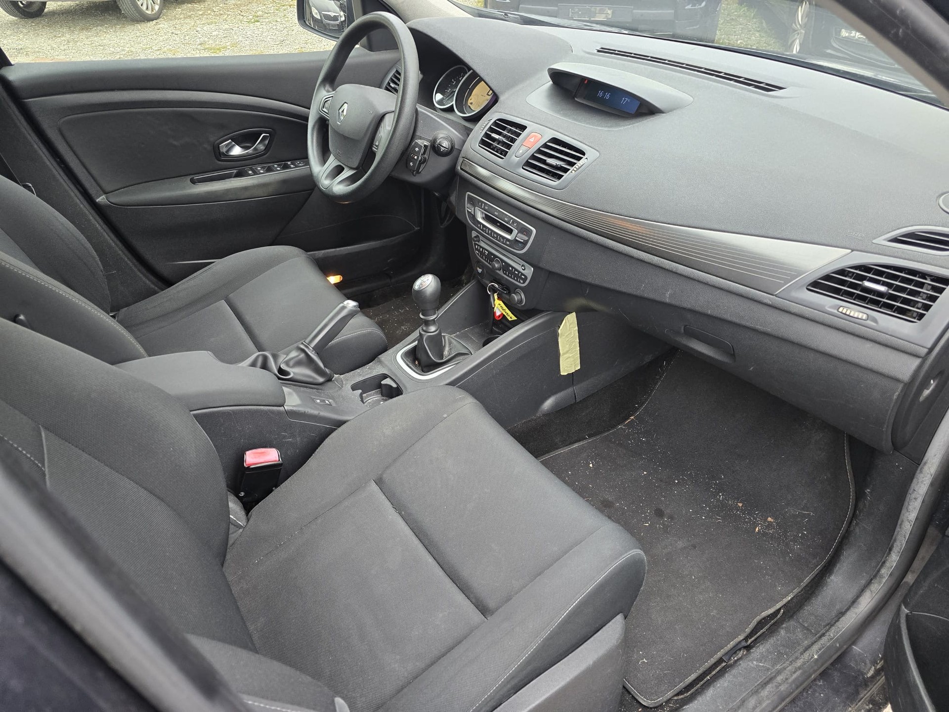 RENAULT Mégane Grandtour 1.5 dCi Expression-image-11