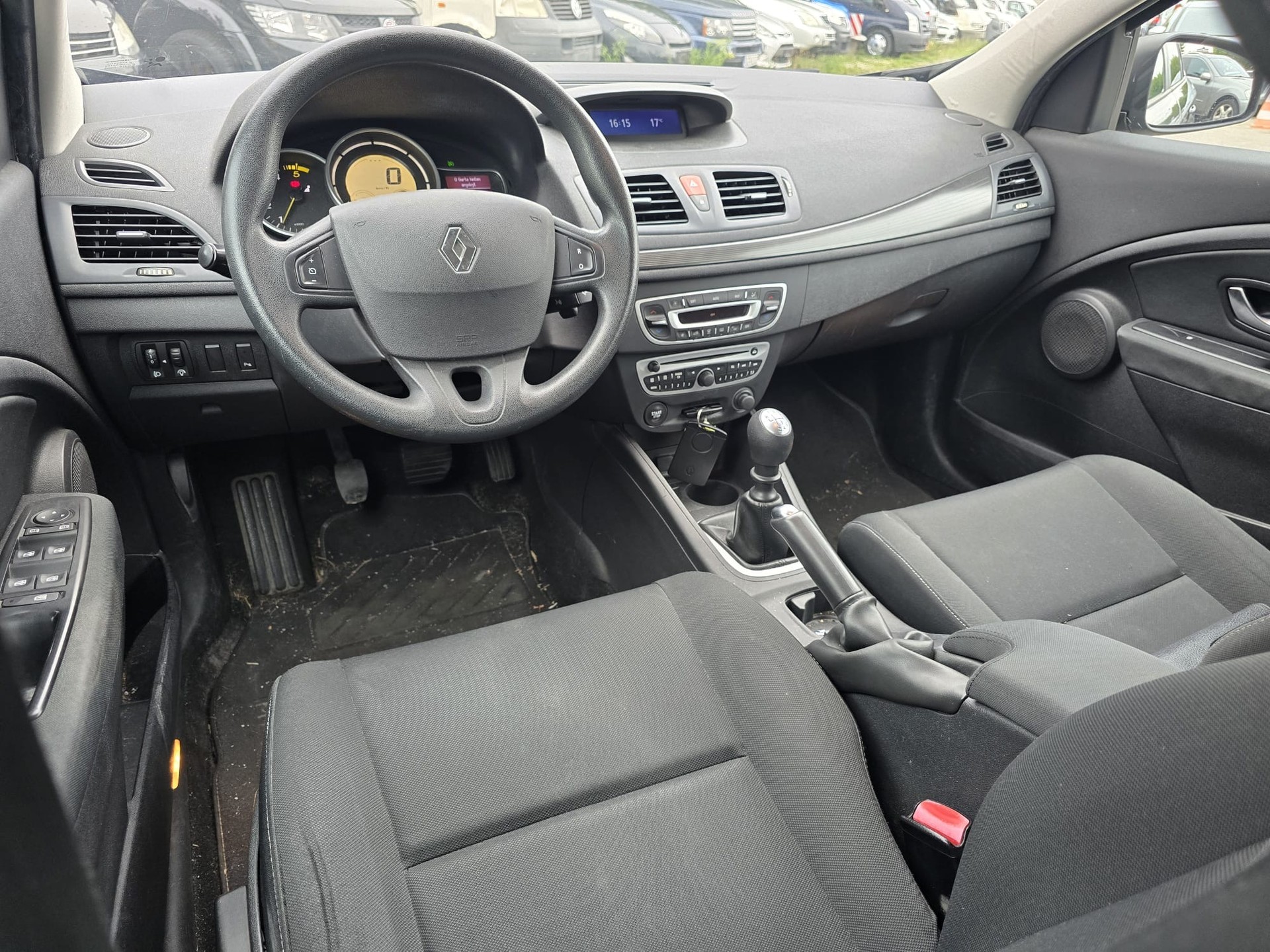 RENAULT Mégane Grandtour 1.5 dCi Expression-image-9