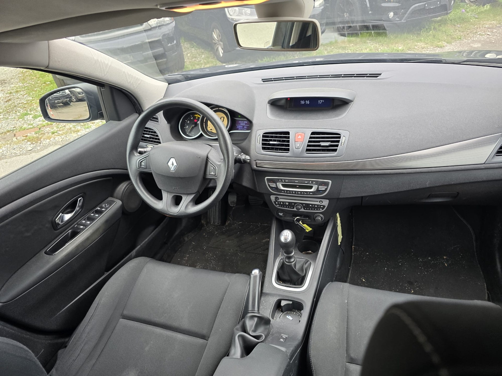 RENAULT Mégane Grandtour 1.5 dCi Expression-image-10