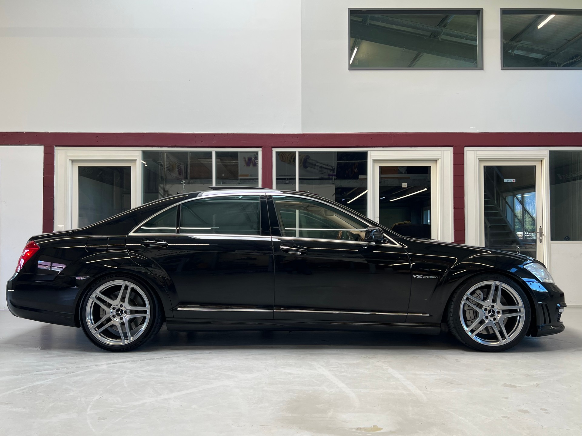 MERCEDES-BENZ S 65 AMG L Automatic-image-9
