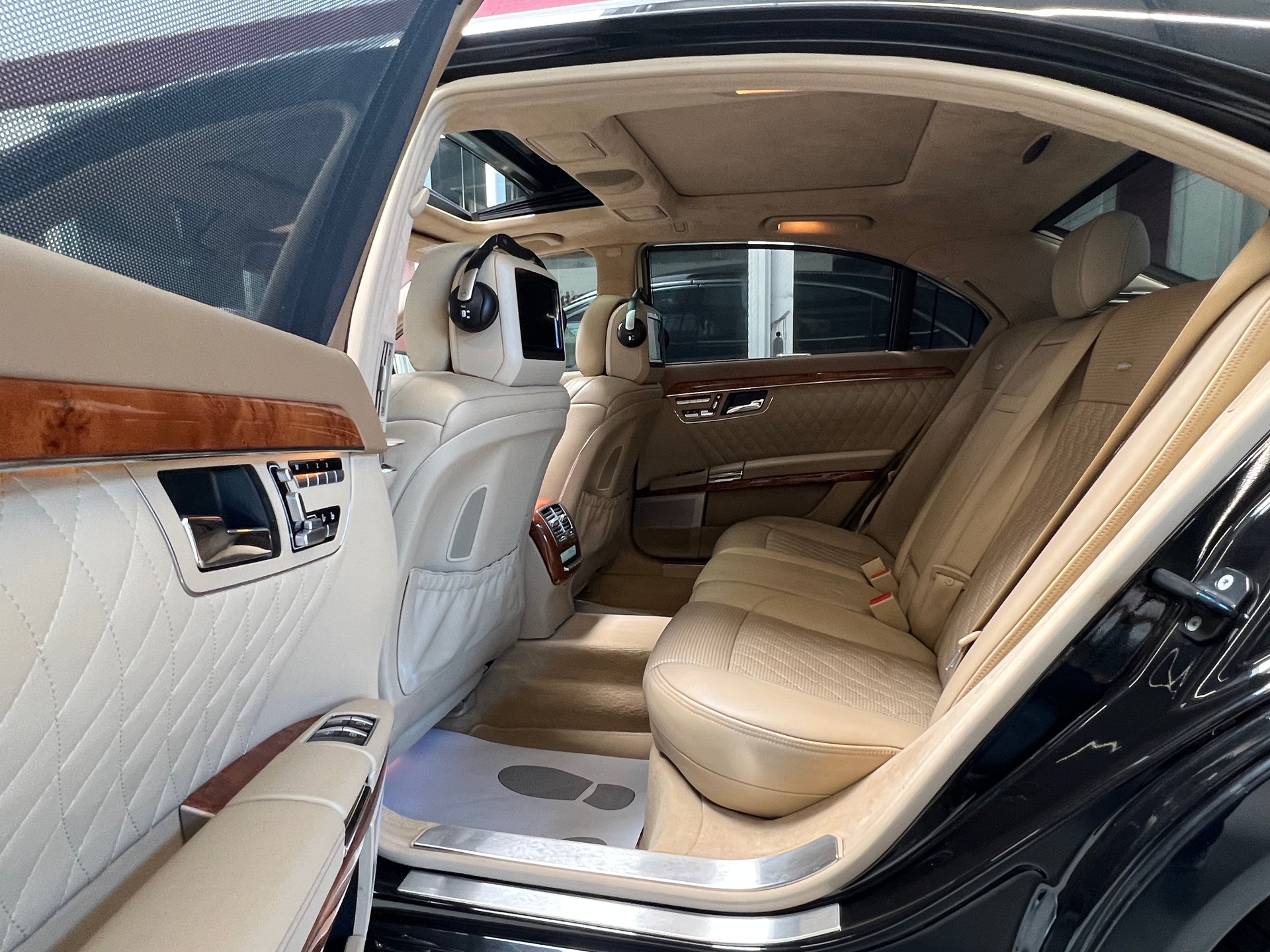 MERCEDES-BENZ S 65 AMG L Automatic-image-15