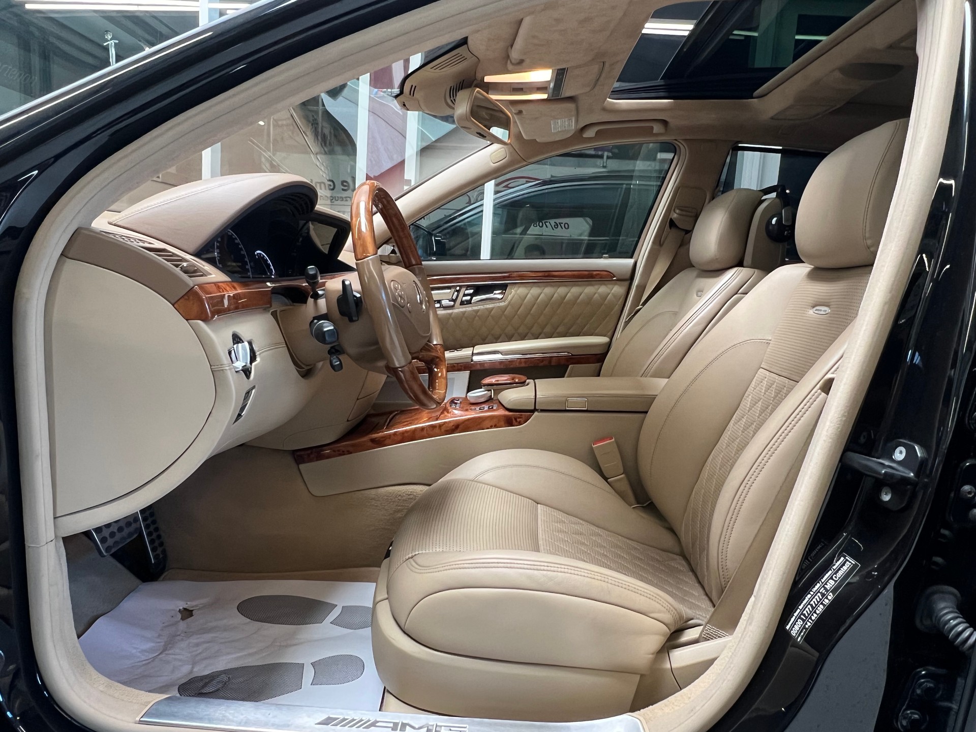 MERCEDES-BENZ S 65 AMG L Automatic-image-13