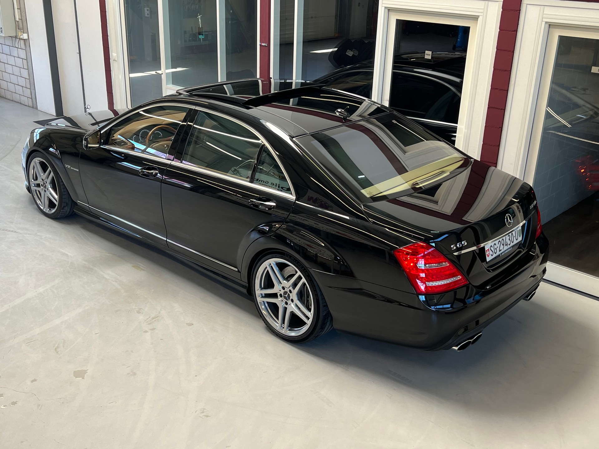 MERCEDES-BENZ S 65 AMG L Automatic-image-5