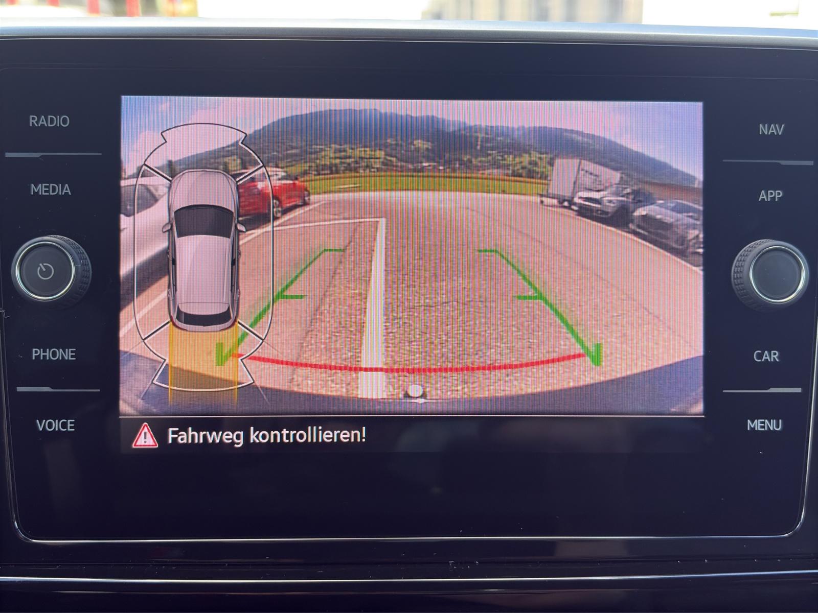 VW T-Roc 2.0 TSI R-Line DSG 4motion-image-17