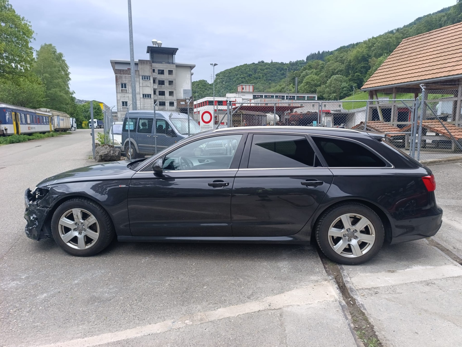 AUDI A6 Avant 3.0 TDI V6 quattro S-tronic-image-1
