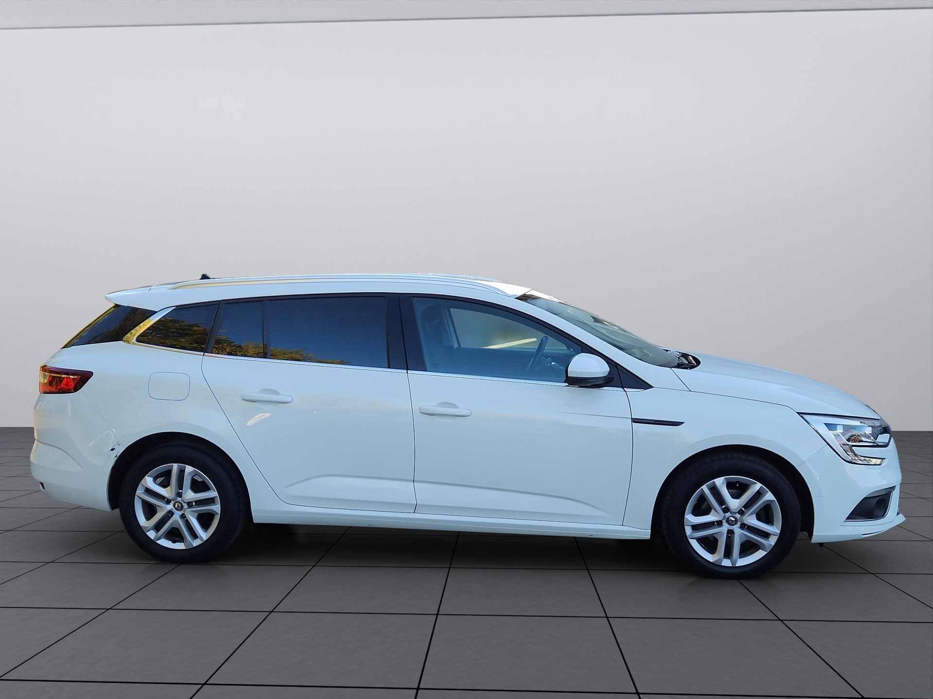 RENAULT Mégane Grandtour 1.5 dCi Business EDC-image-6