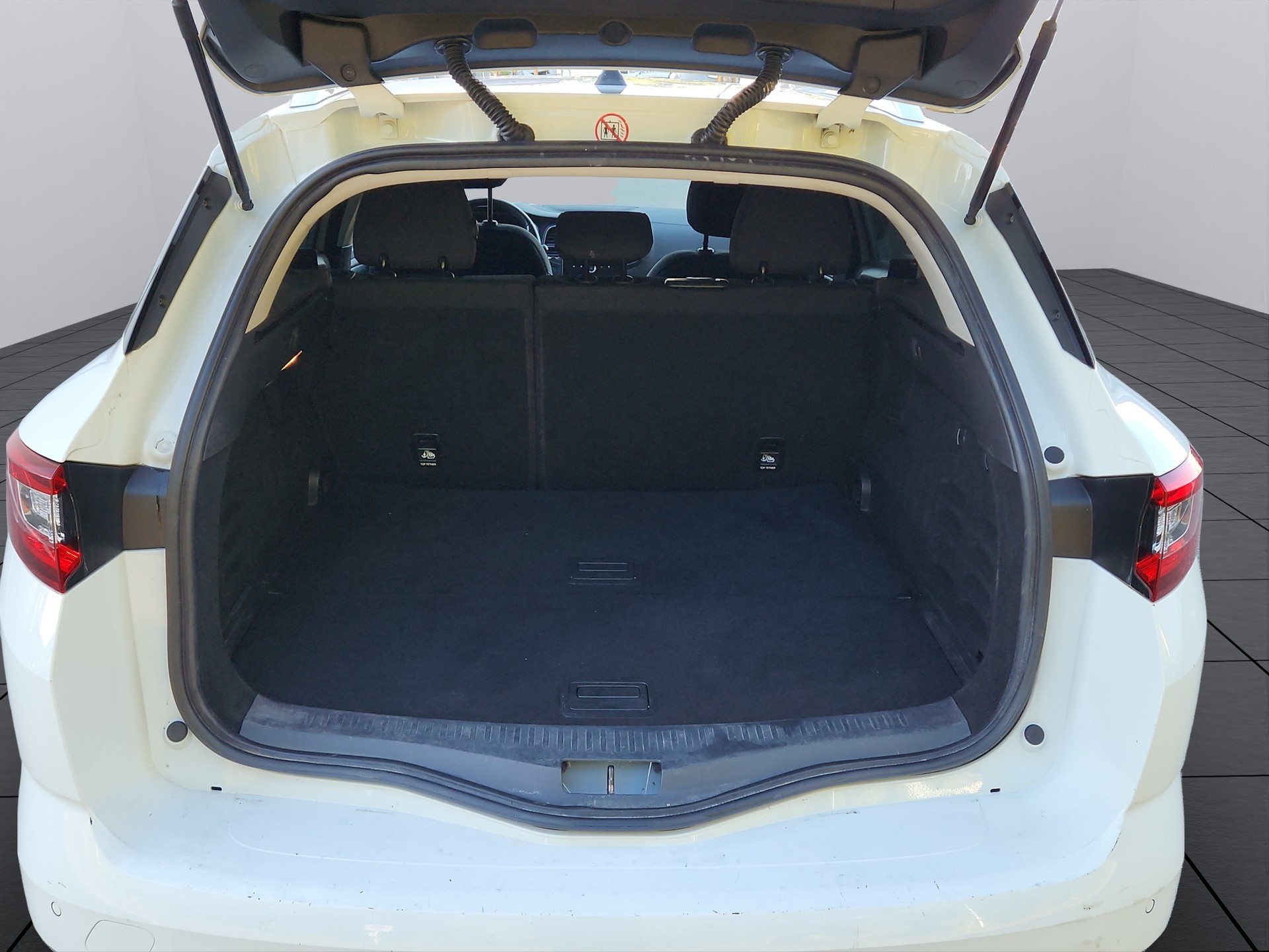 RENAULT Mégane Grandtour 1.5 dCi Business EDC-image-16