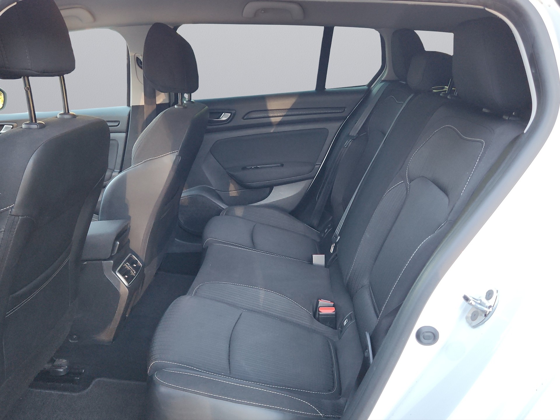 RENAULT Mégane Grandtour 1.5 dCi Business EDC-image-14