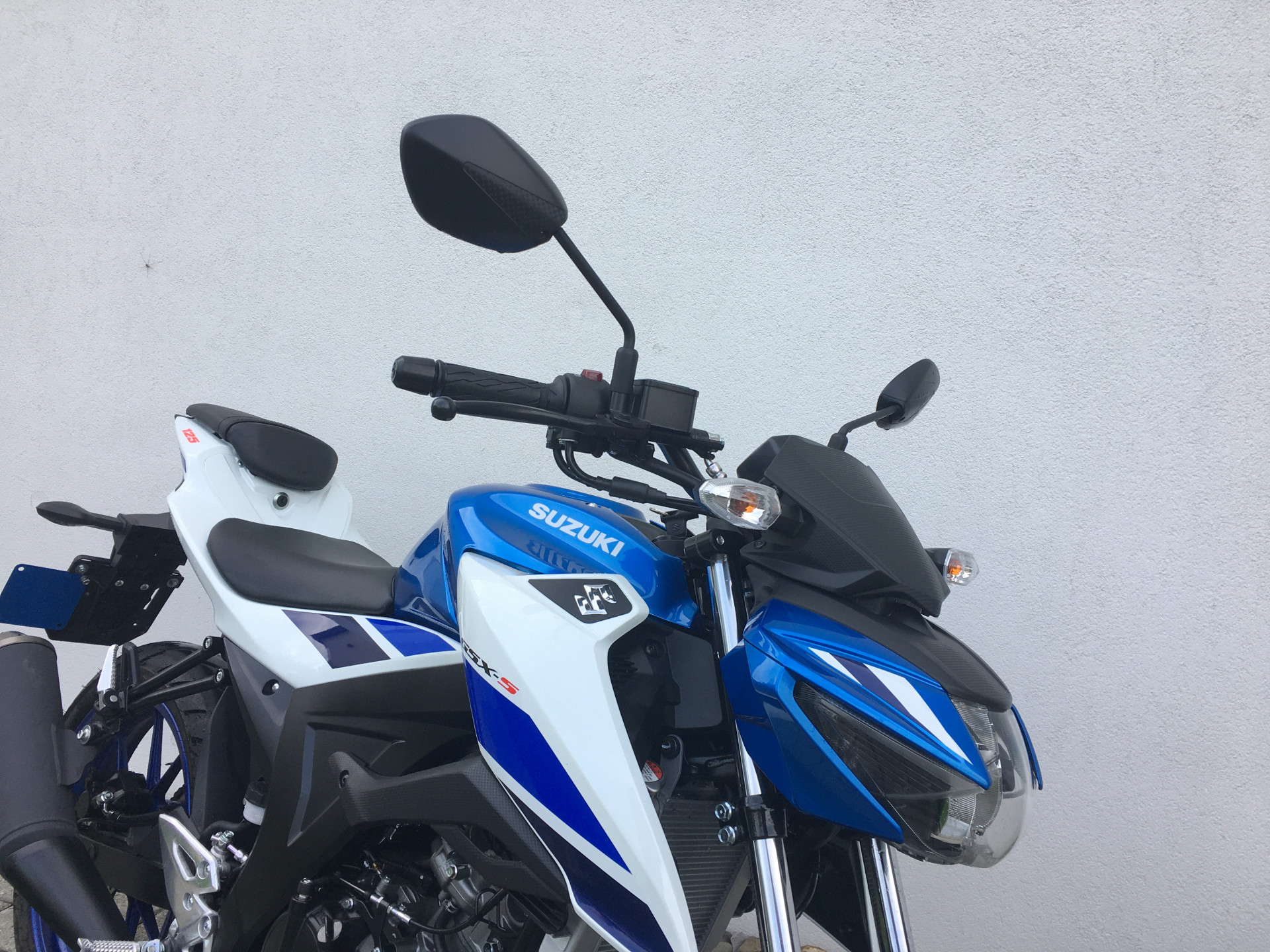 SUZUKI GSX-S 125-showroom-element-3