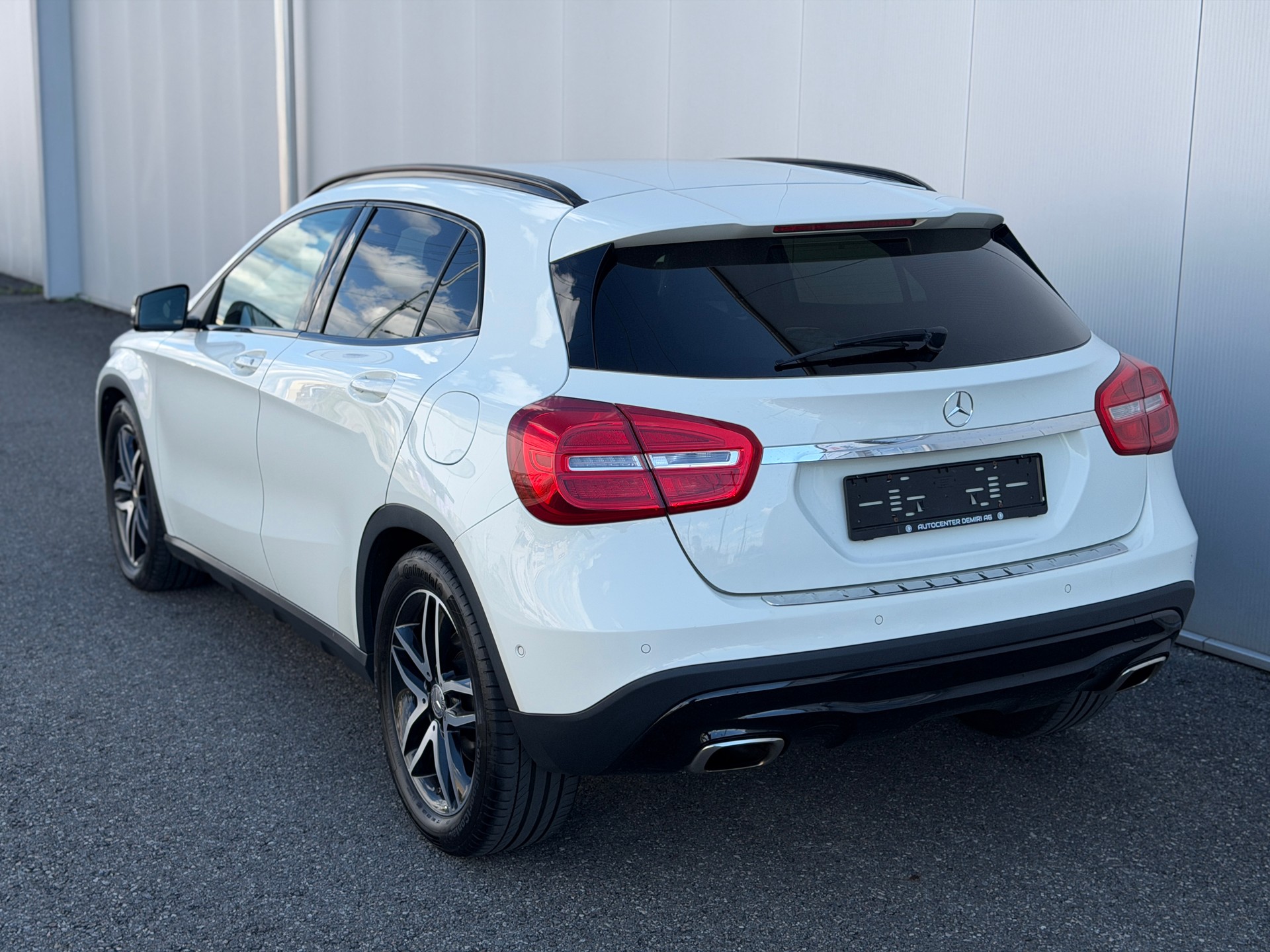 MERCEDES-BENZ GLA 200 7G-DCT-image-7