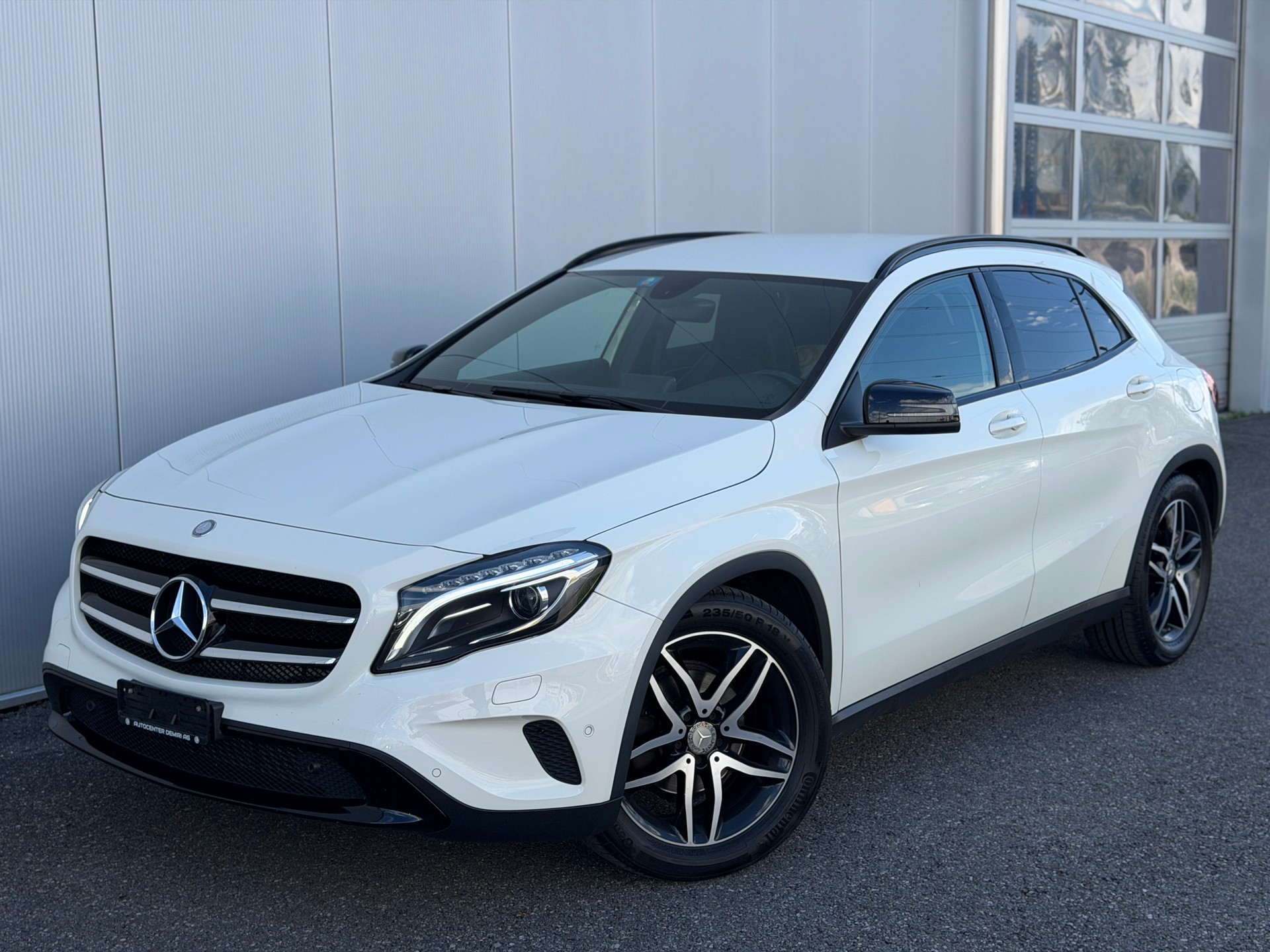 MERCEDES-BENZ GLA 200 7G-DCT-image-5